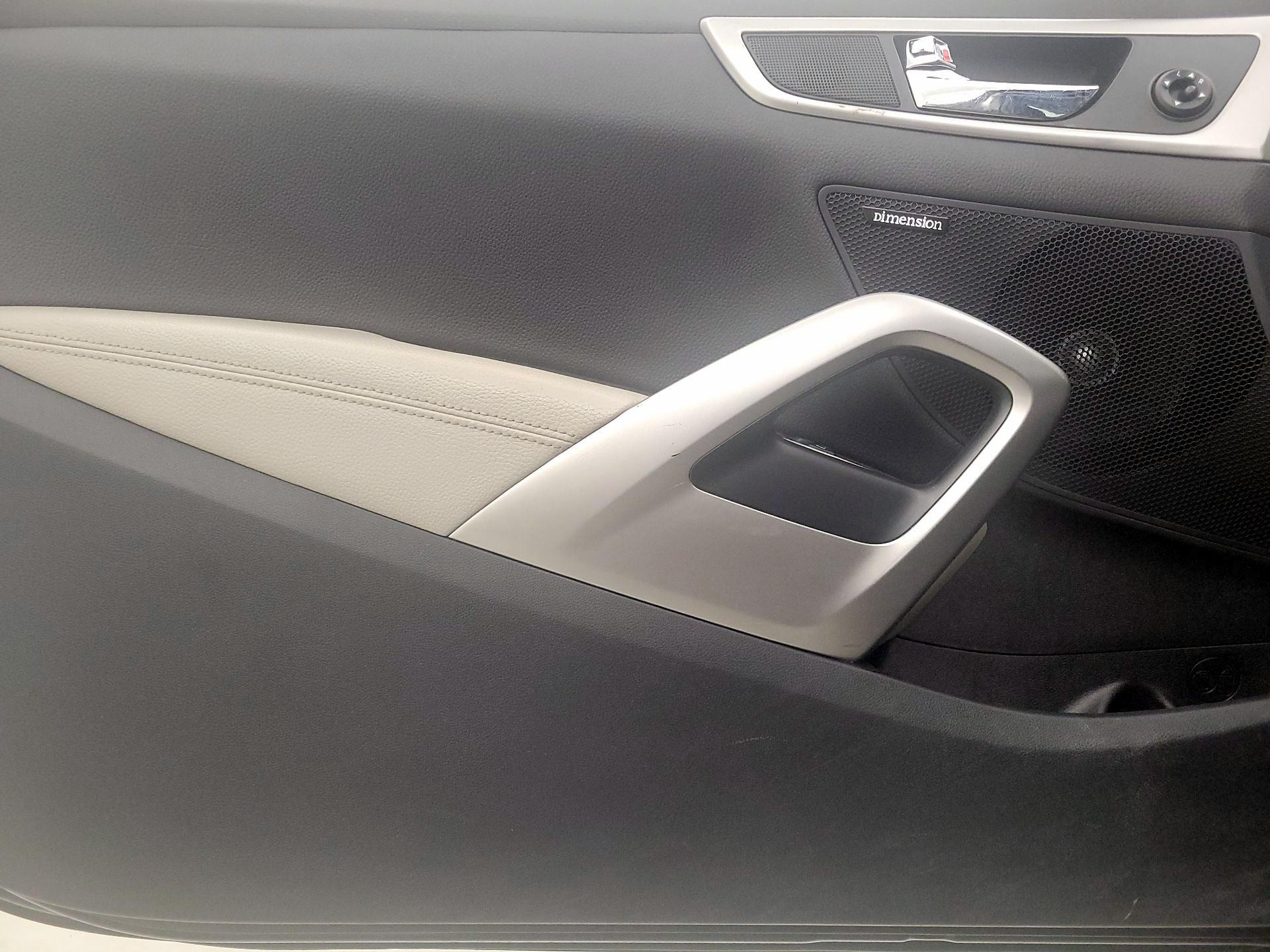 Thumbnail: 2013 Hyundai Veloster - 12