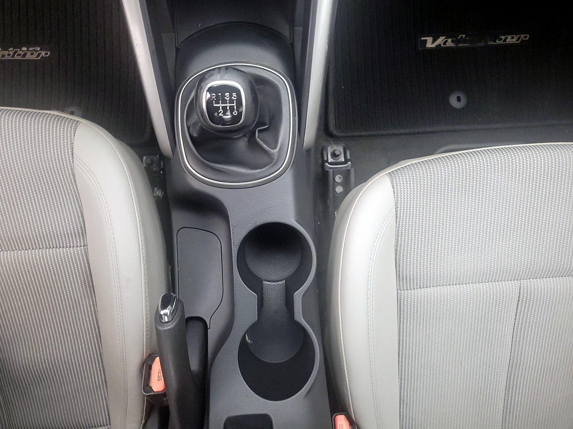 Thumbnail: 2013 Hyundai Veloster - 16