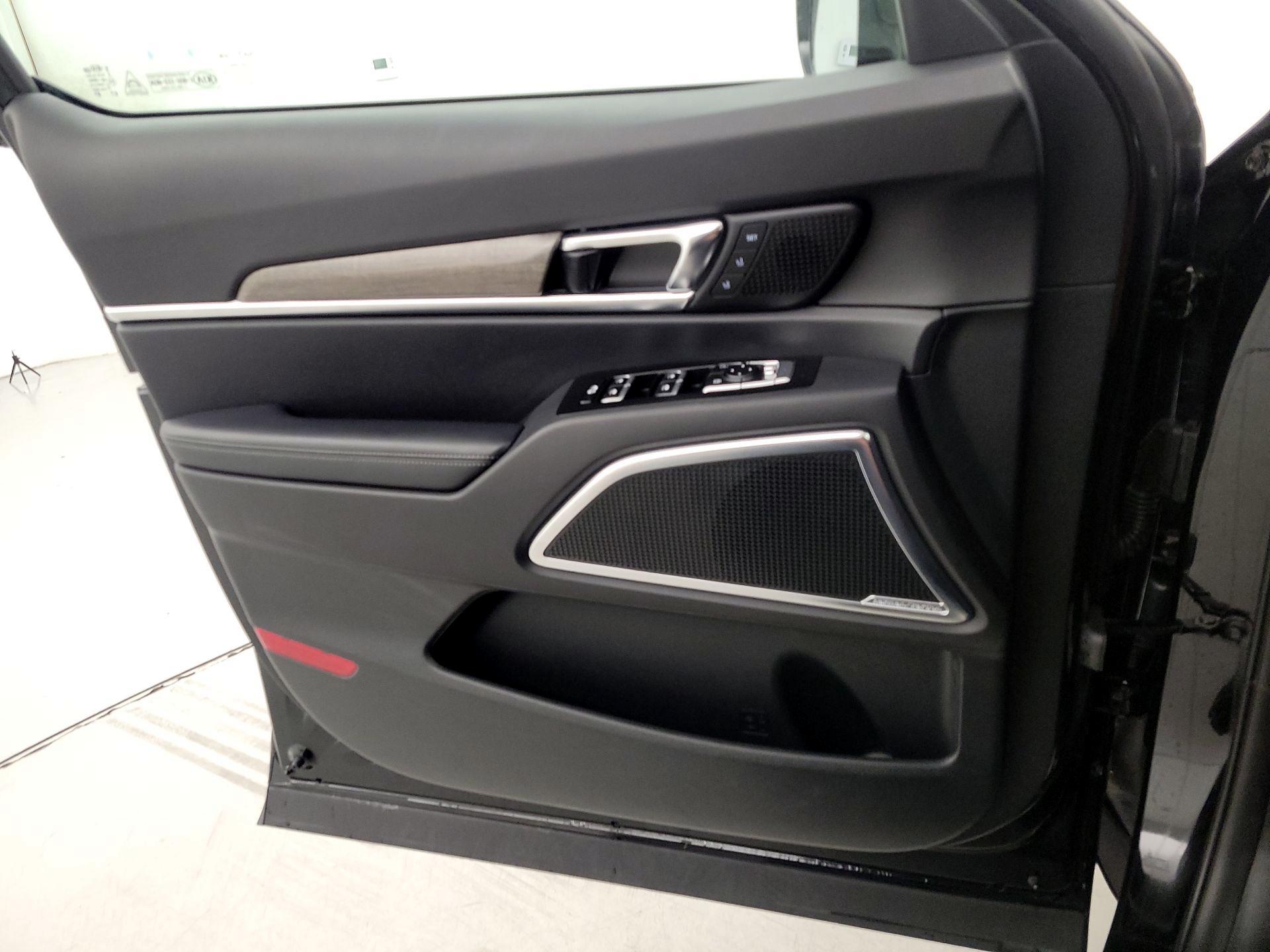 Thumbnail: 2021 Kia Telluride - 12