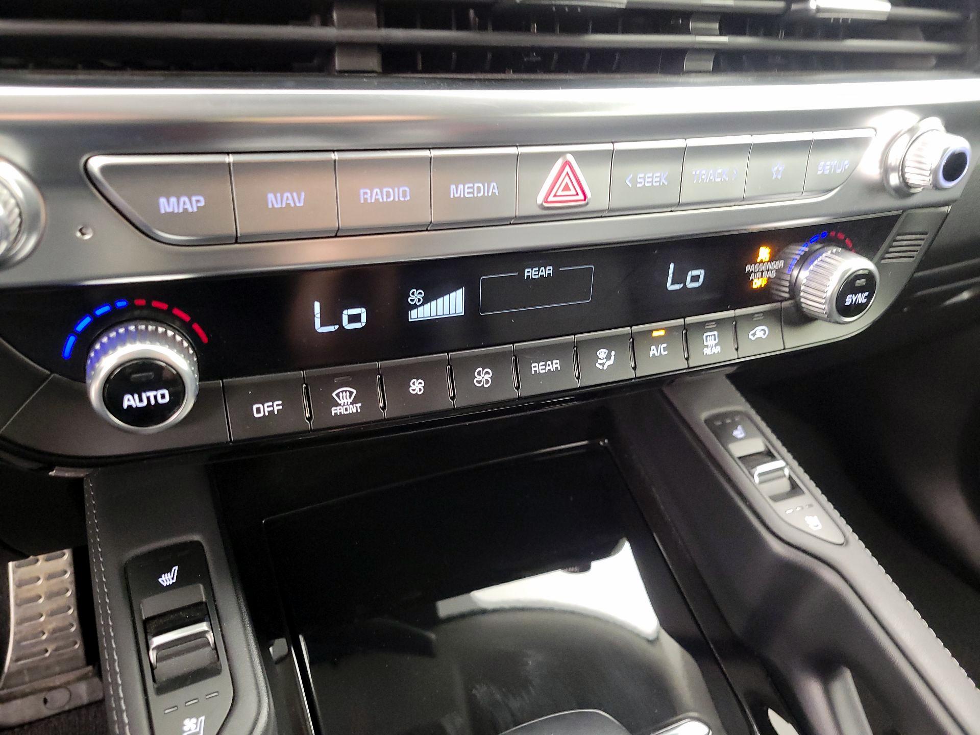 Thumbnail: 2021 Kia Telluride - 17