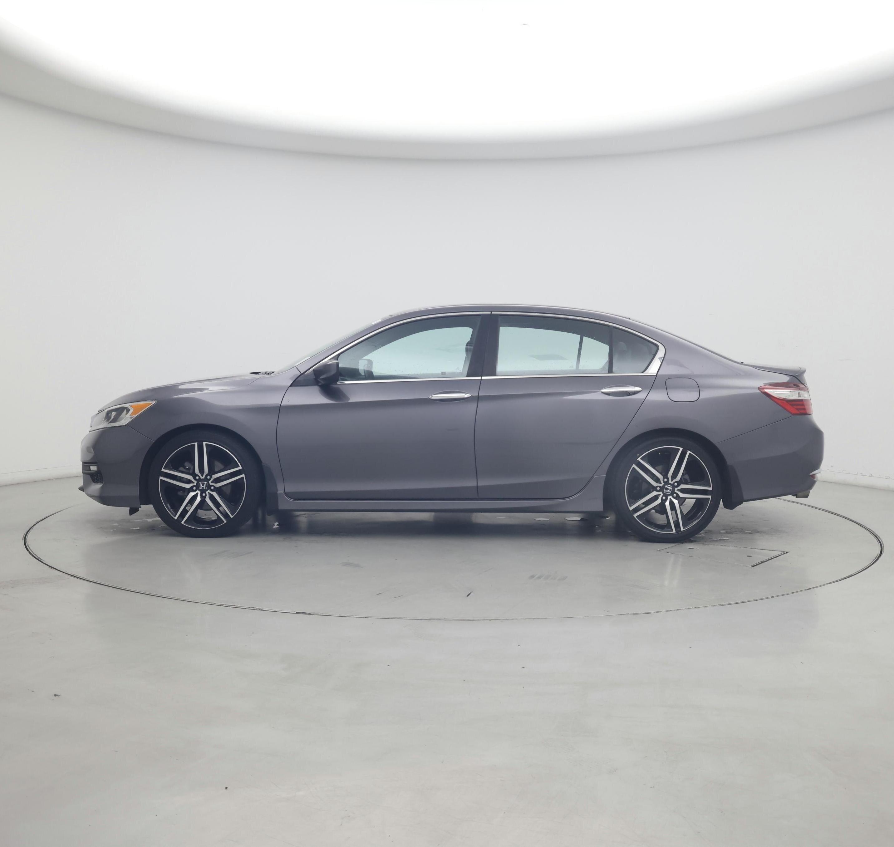 Thumbnail: 2017 Honda Accord - 3
