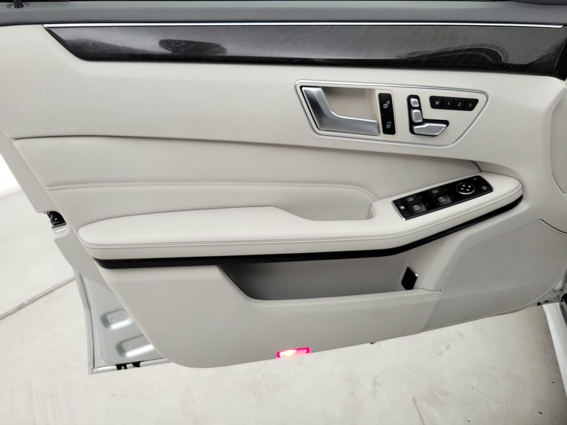 Thumbnail: 2014 Mercedes-Benz E-Class - 12