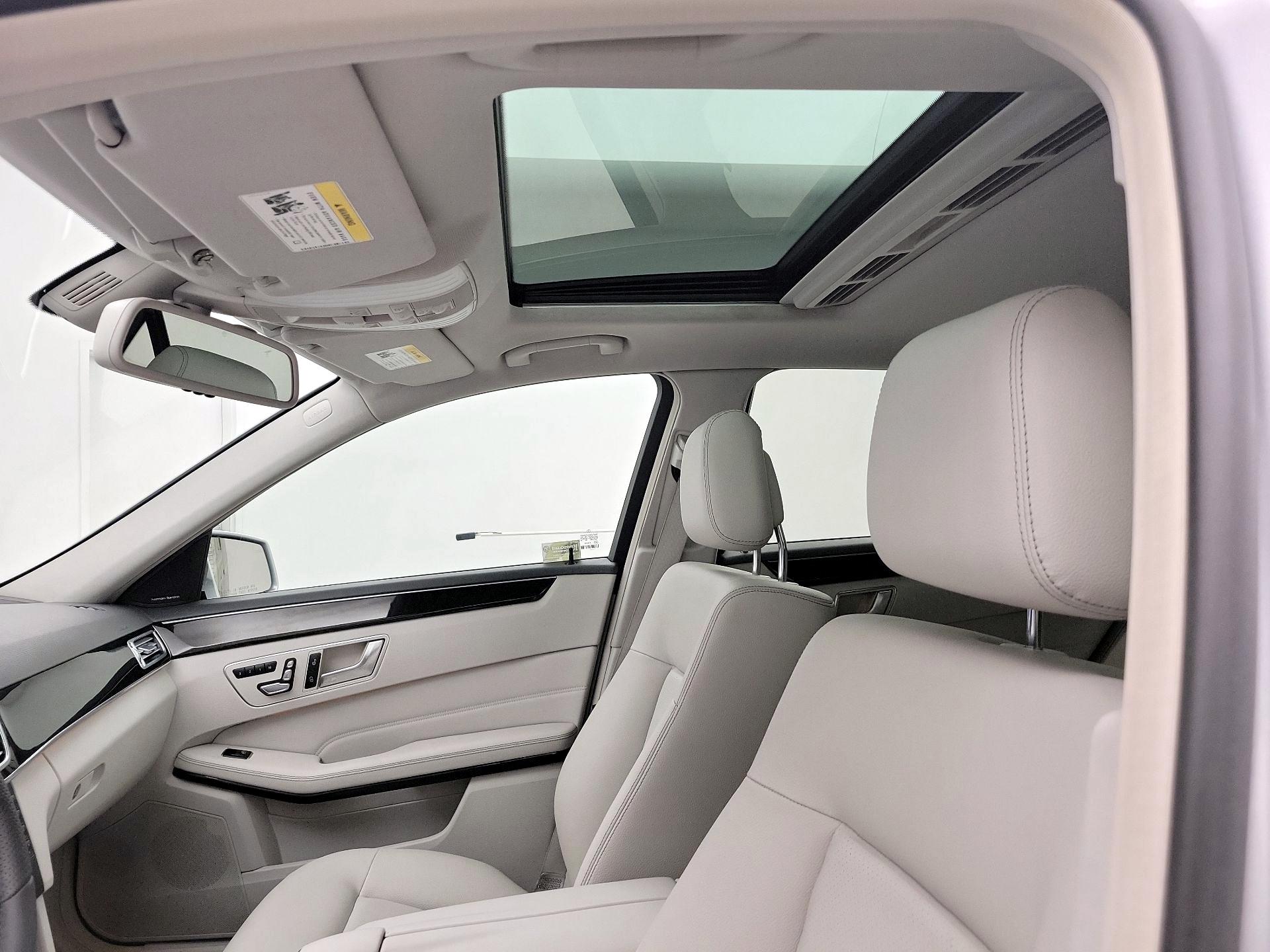 Thumbnail: 2014 Mercedes-Benz E-Class - 20