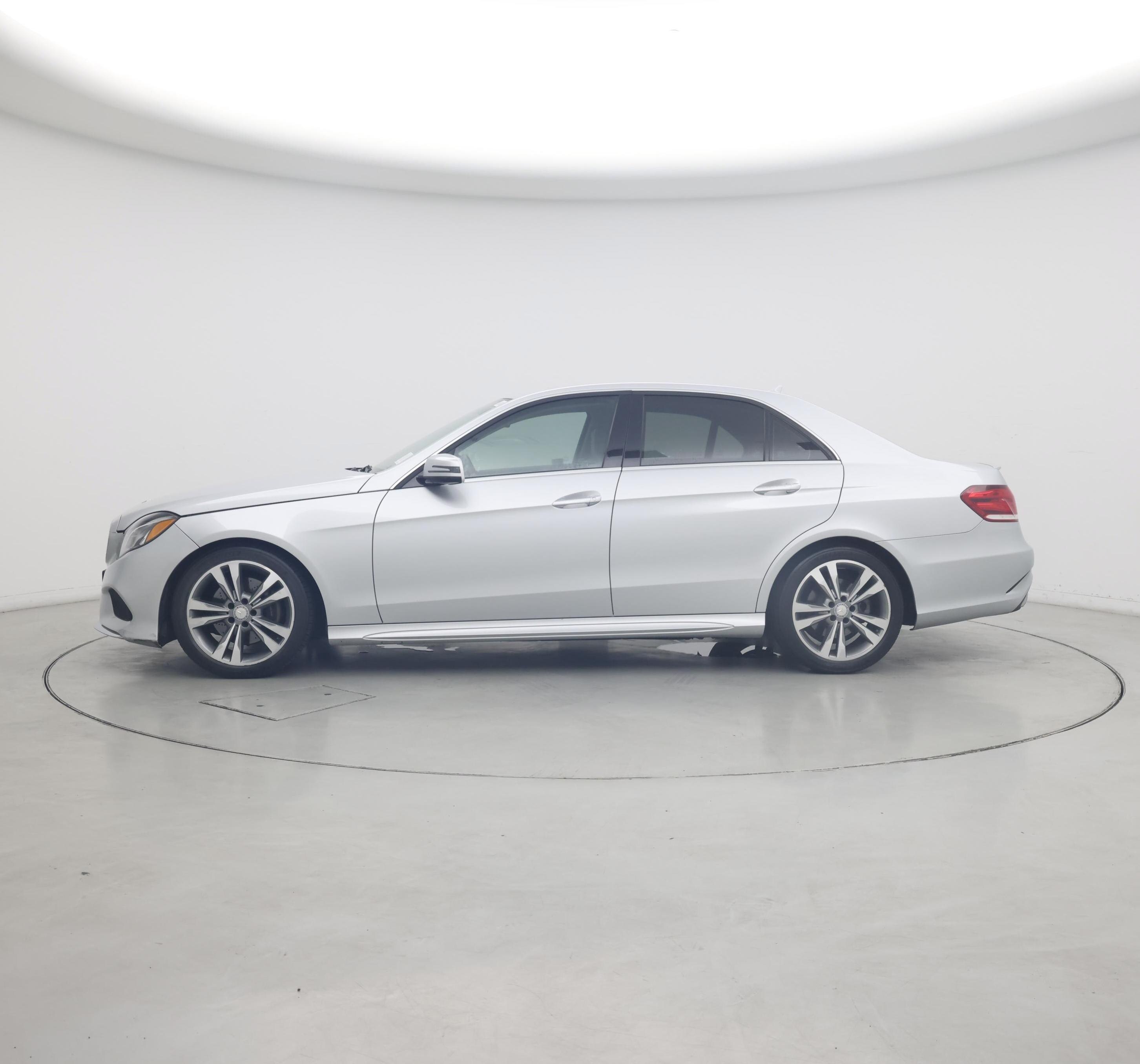 Thumbnail: 2014 Mercedes-Benz E-Class - 3