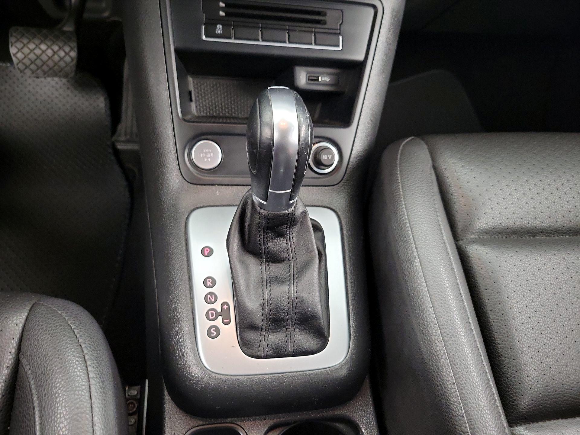 Thumbnail: 2016 Volkswagen Tiguan - 17