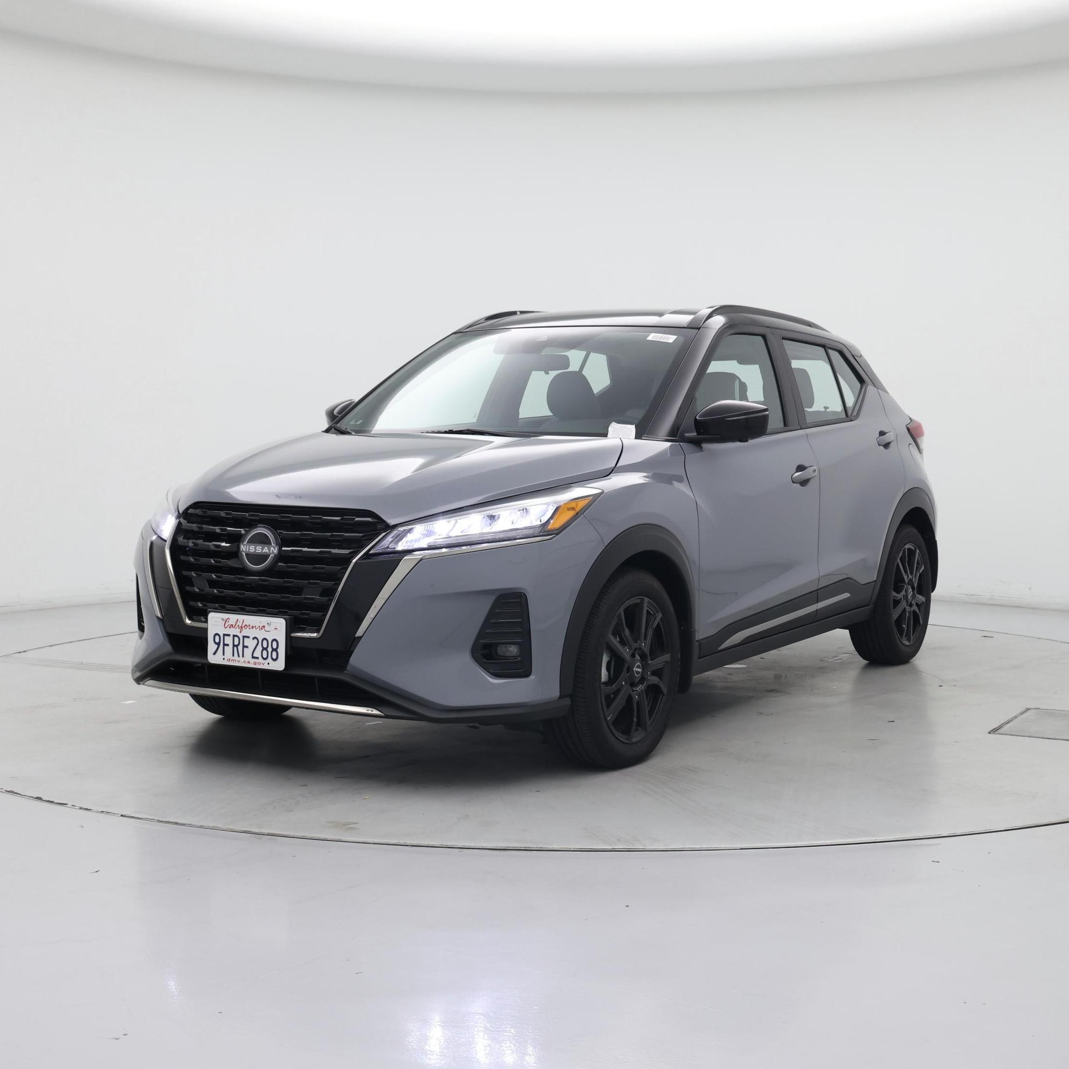 Thumbnail: 2023 Nissan Kicks - 4