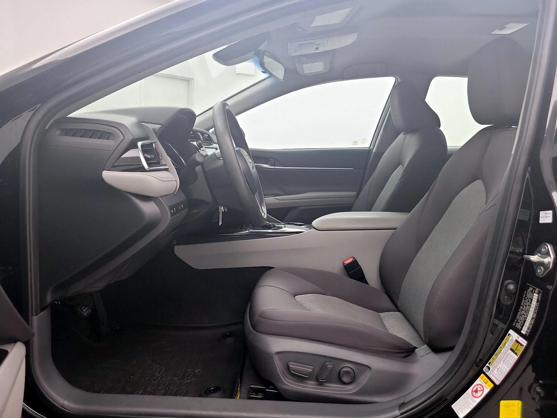 Thumbnail: 2018 Toyota Camry - 11