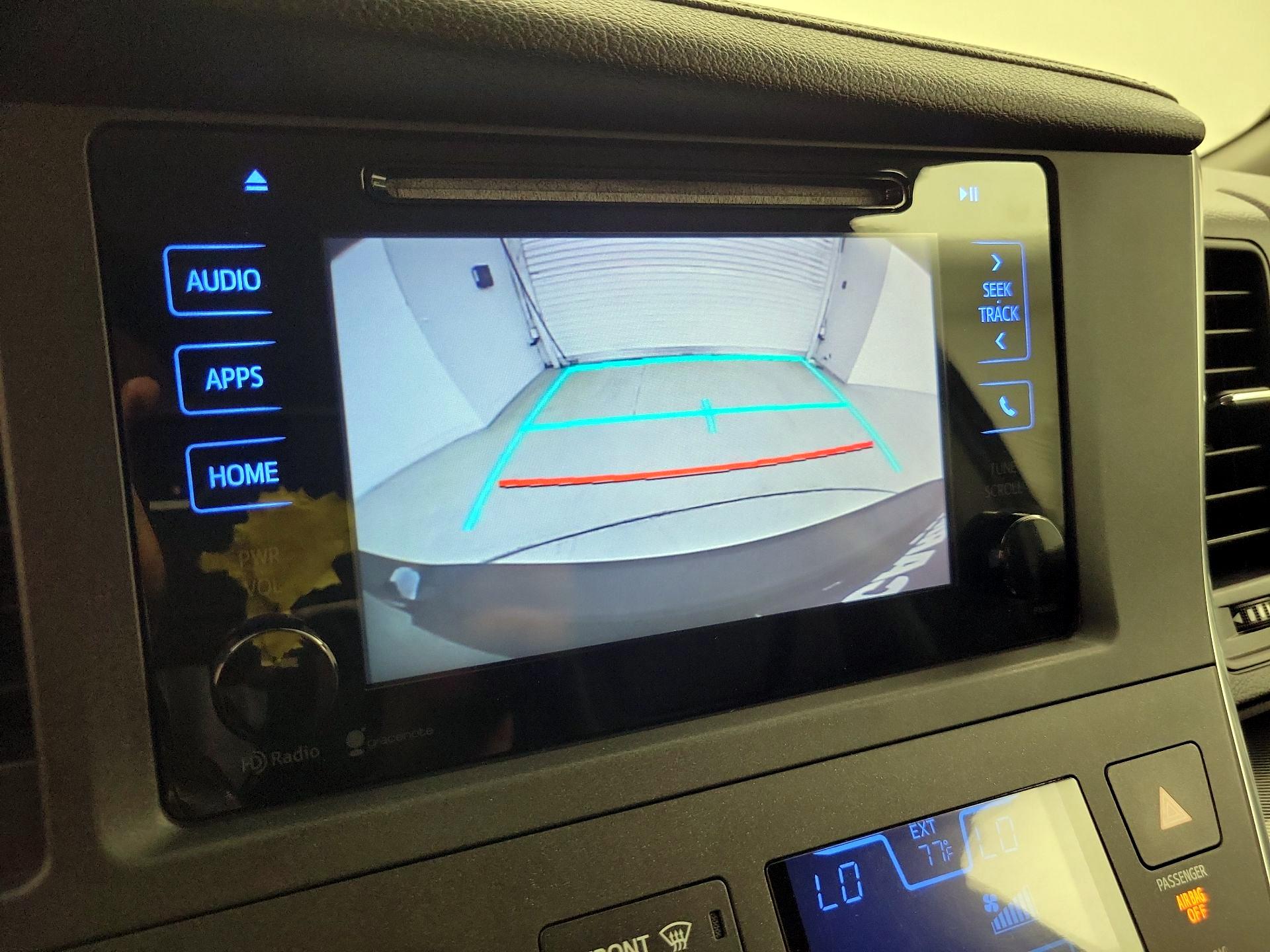 Thumbnail: 2015 Toyota Sienna - 13
