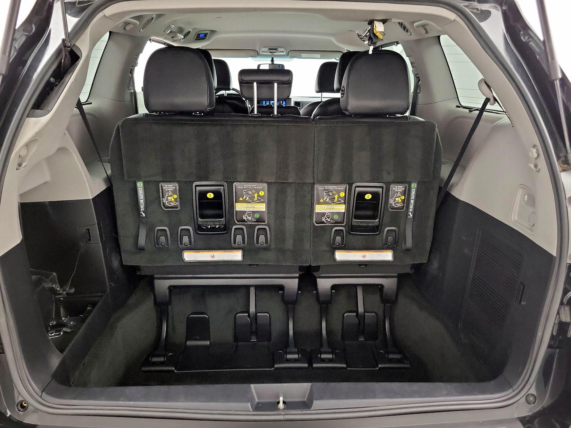 Thumbnail: 2015 Toyota Sienna - 20