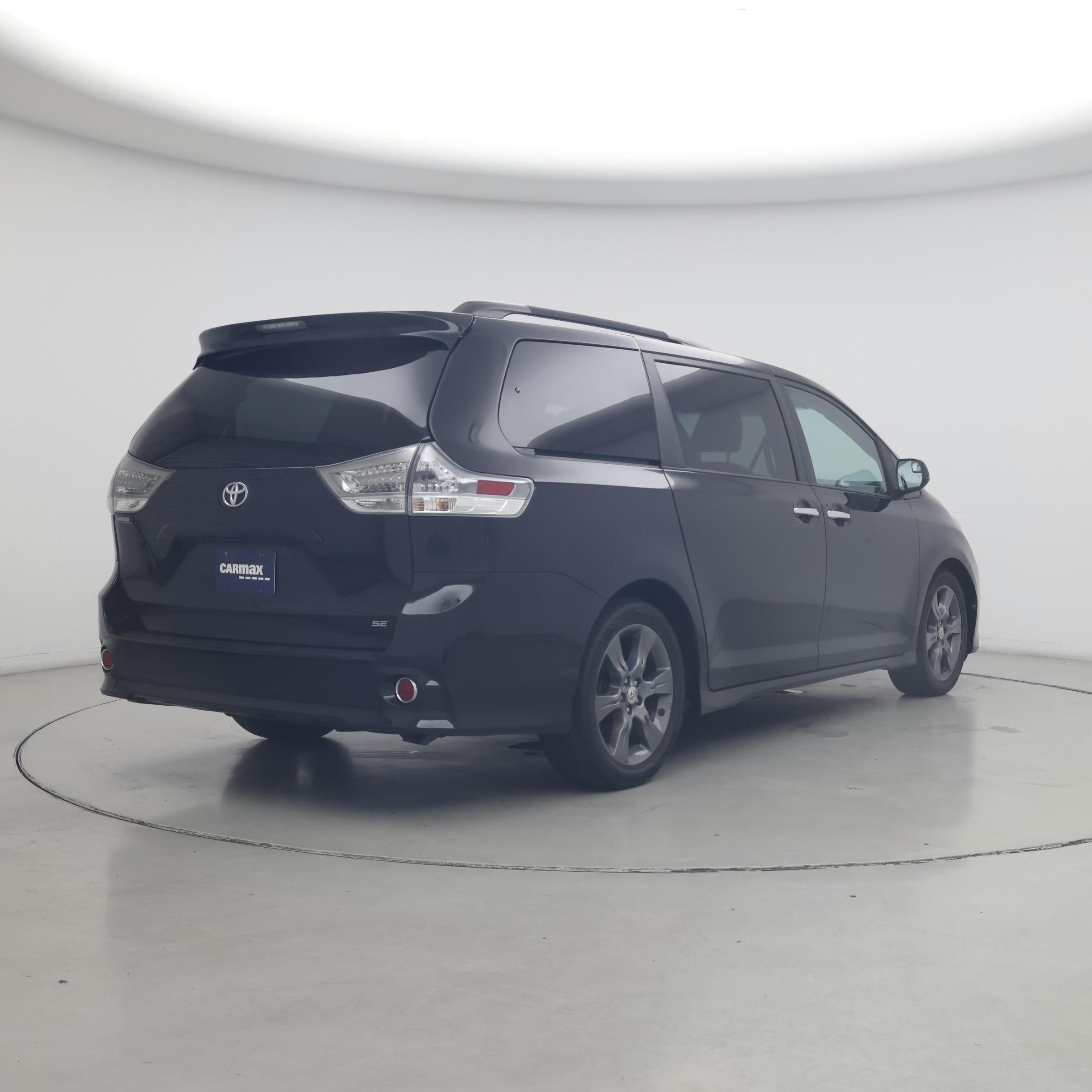 Thumbnail: 2015 Toyota Sienna - 8