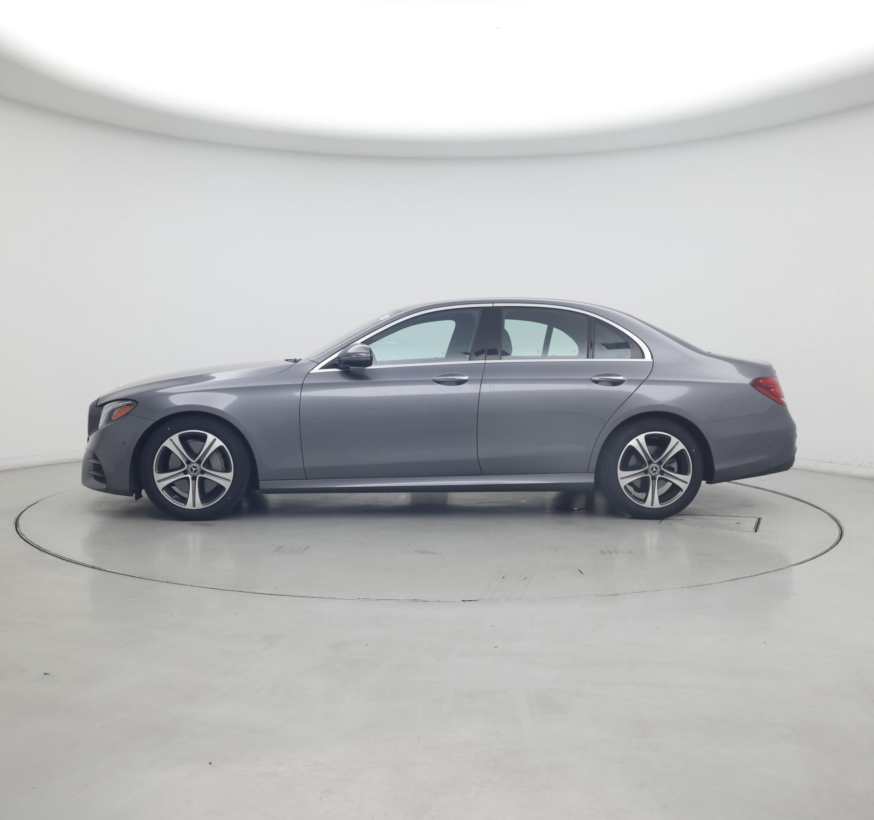 Thumbnail: 2017 Mercedes-Benz E-Class - 3