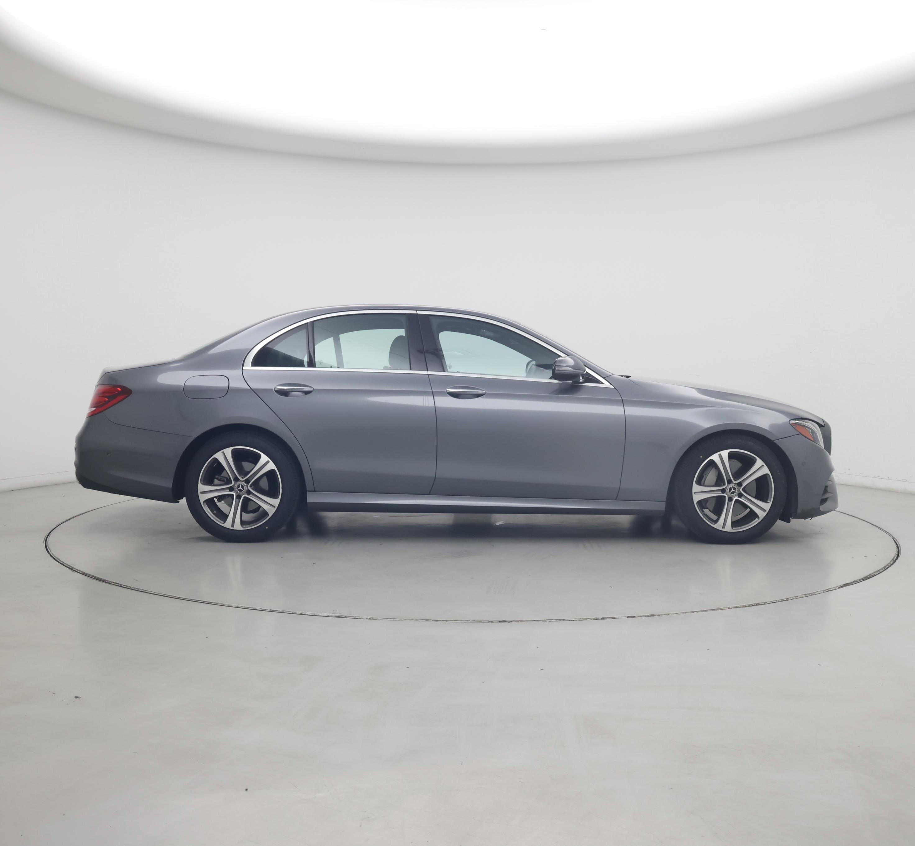 Thumbnail: 2017 Mercedes-Benz E-Class - 7