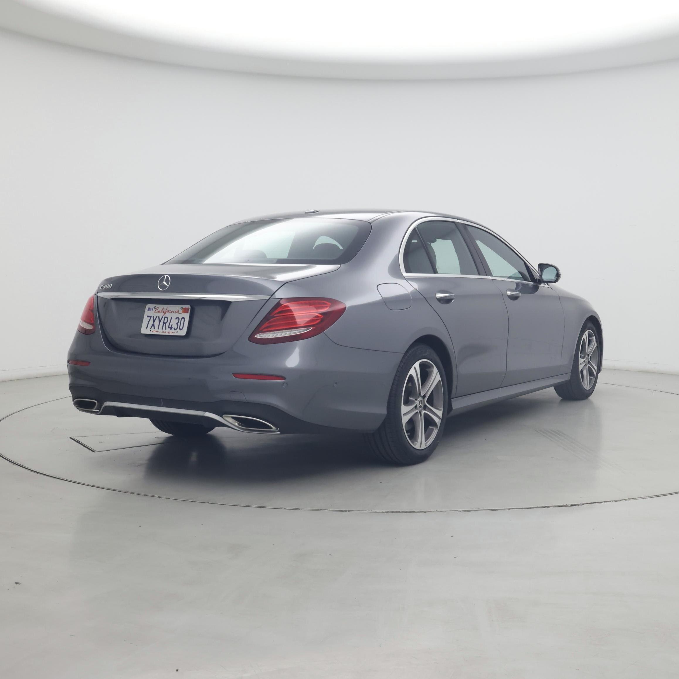 Thumbnail: 2017 Mercedes-Benz E-Class - 8