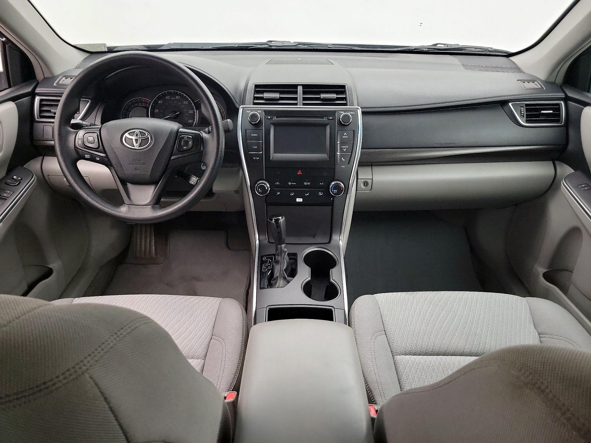 Thumbnail: 2015 Toyota Camry - 9