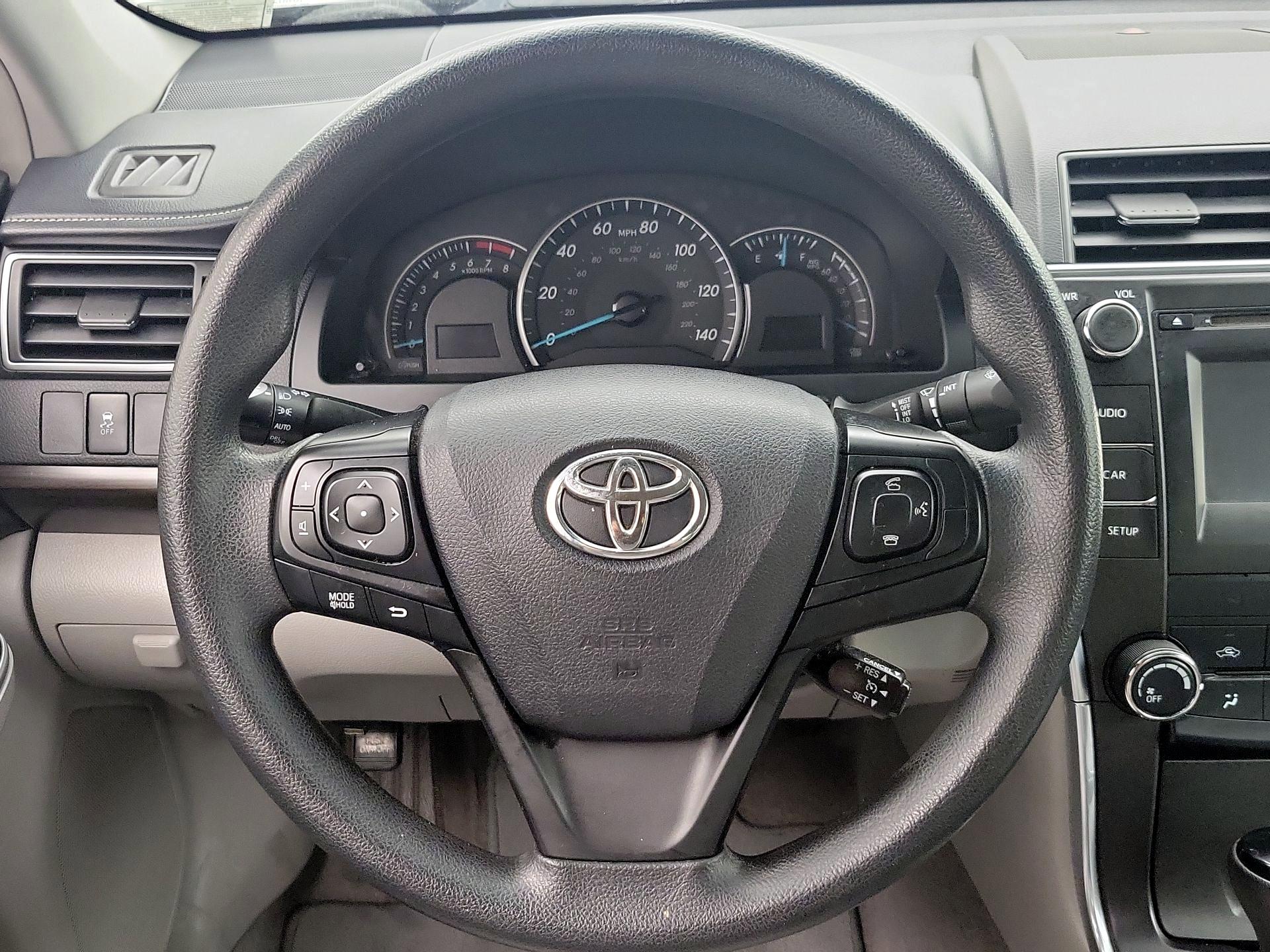 Thumbnail: 2015 Toyota Camry - 10