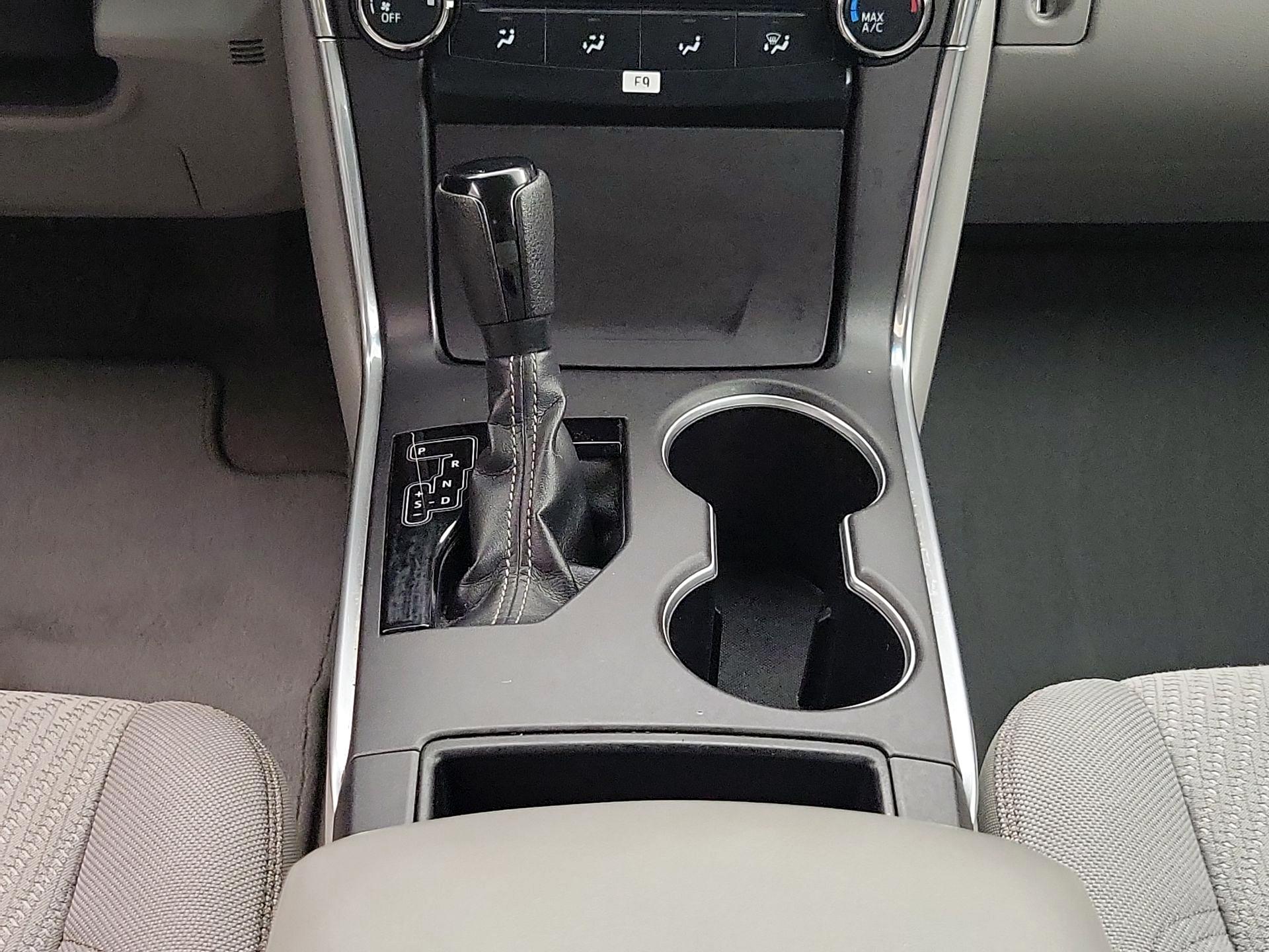 Thumbnail: 2015 Toyota Camry - 17
