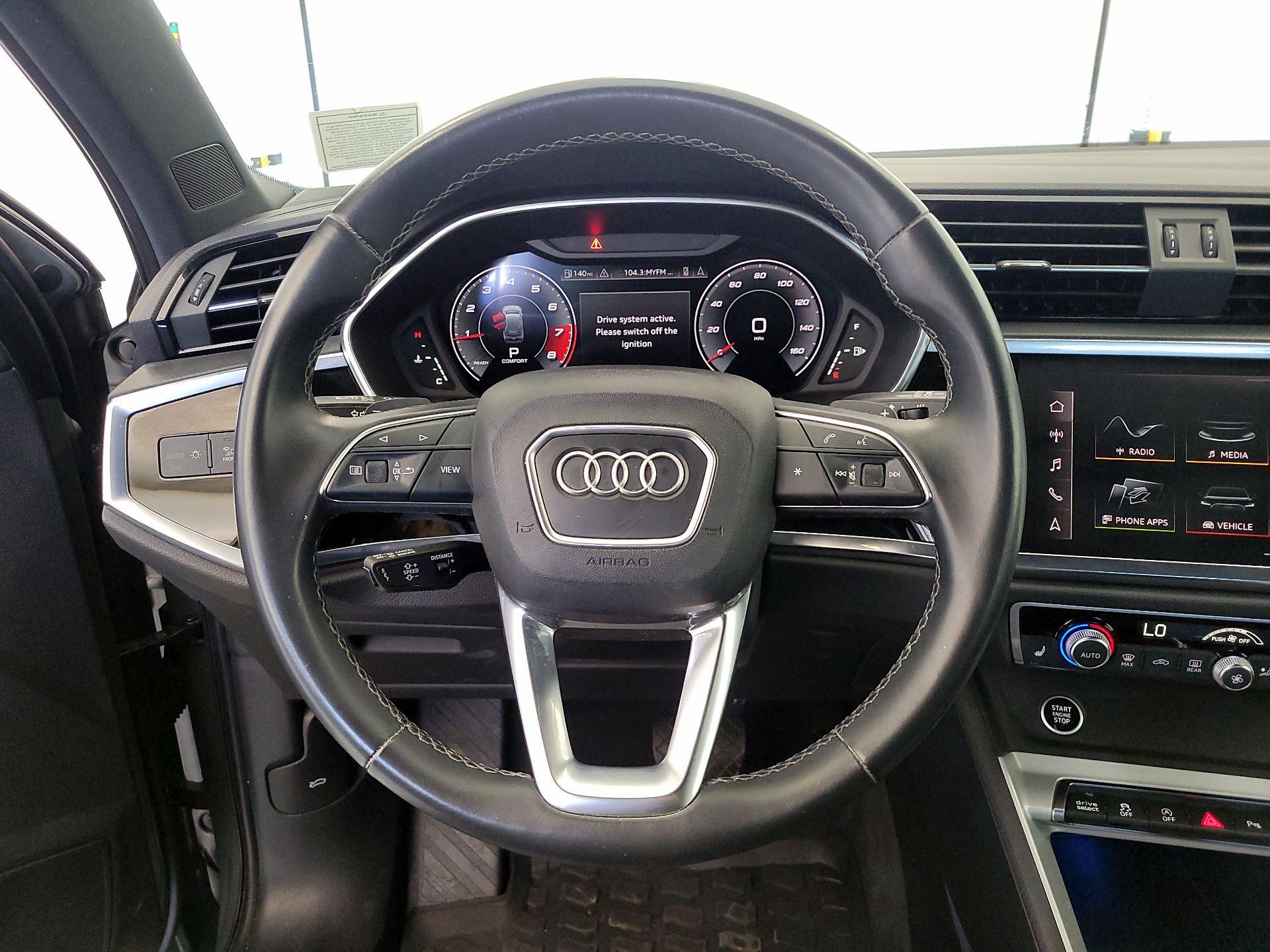 Thumbnail: 2022 Audi Q3 - 10
