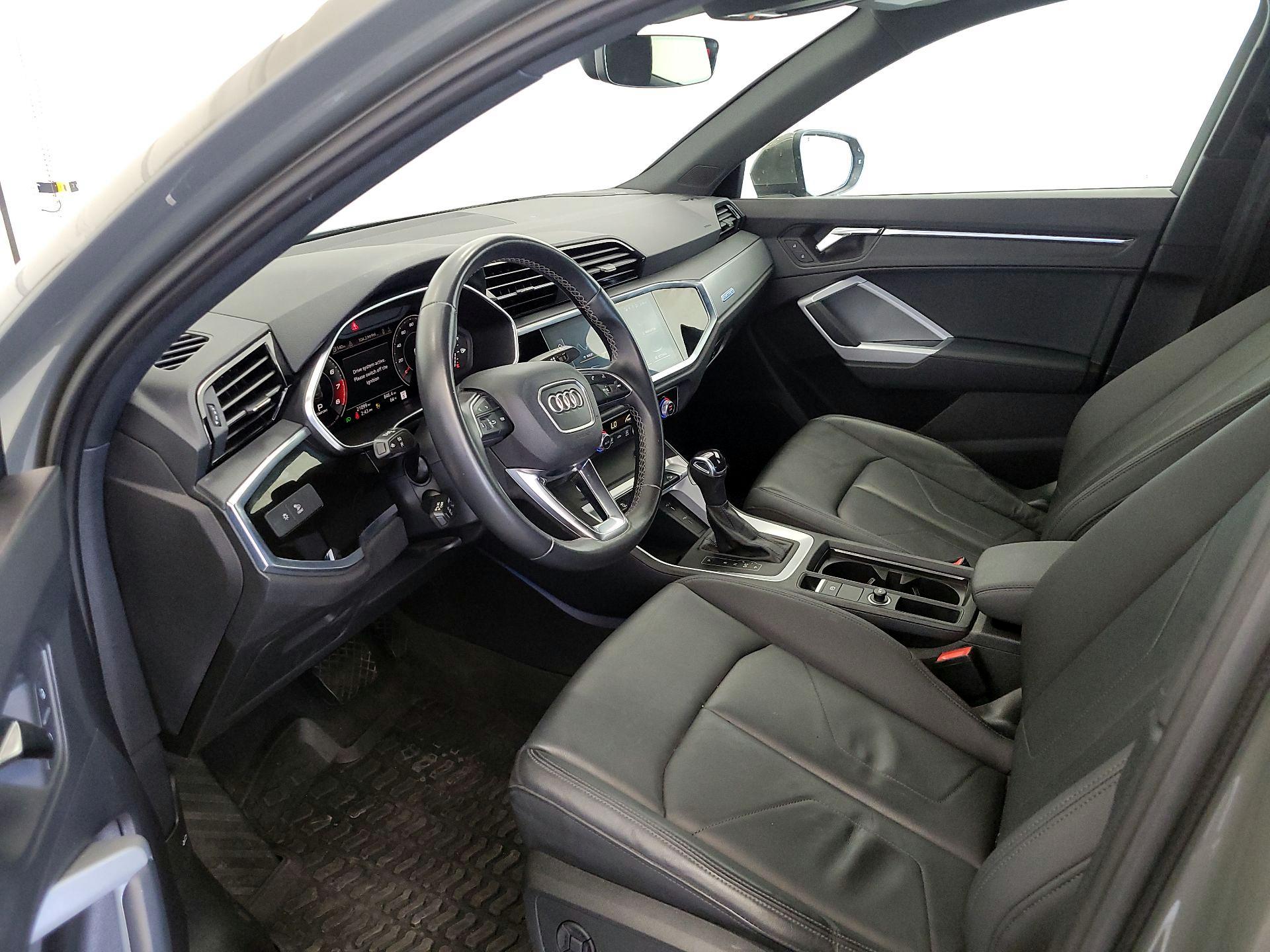 Thumbnail: 2022 Audi Q3 - 11