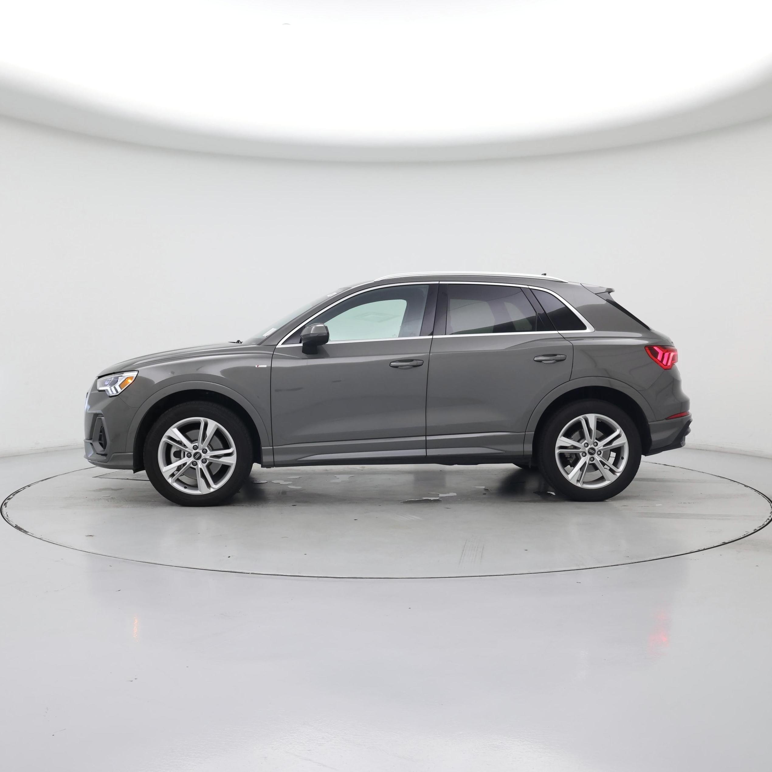 Thumbnail: 2022 Audi Q3 - 3