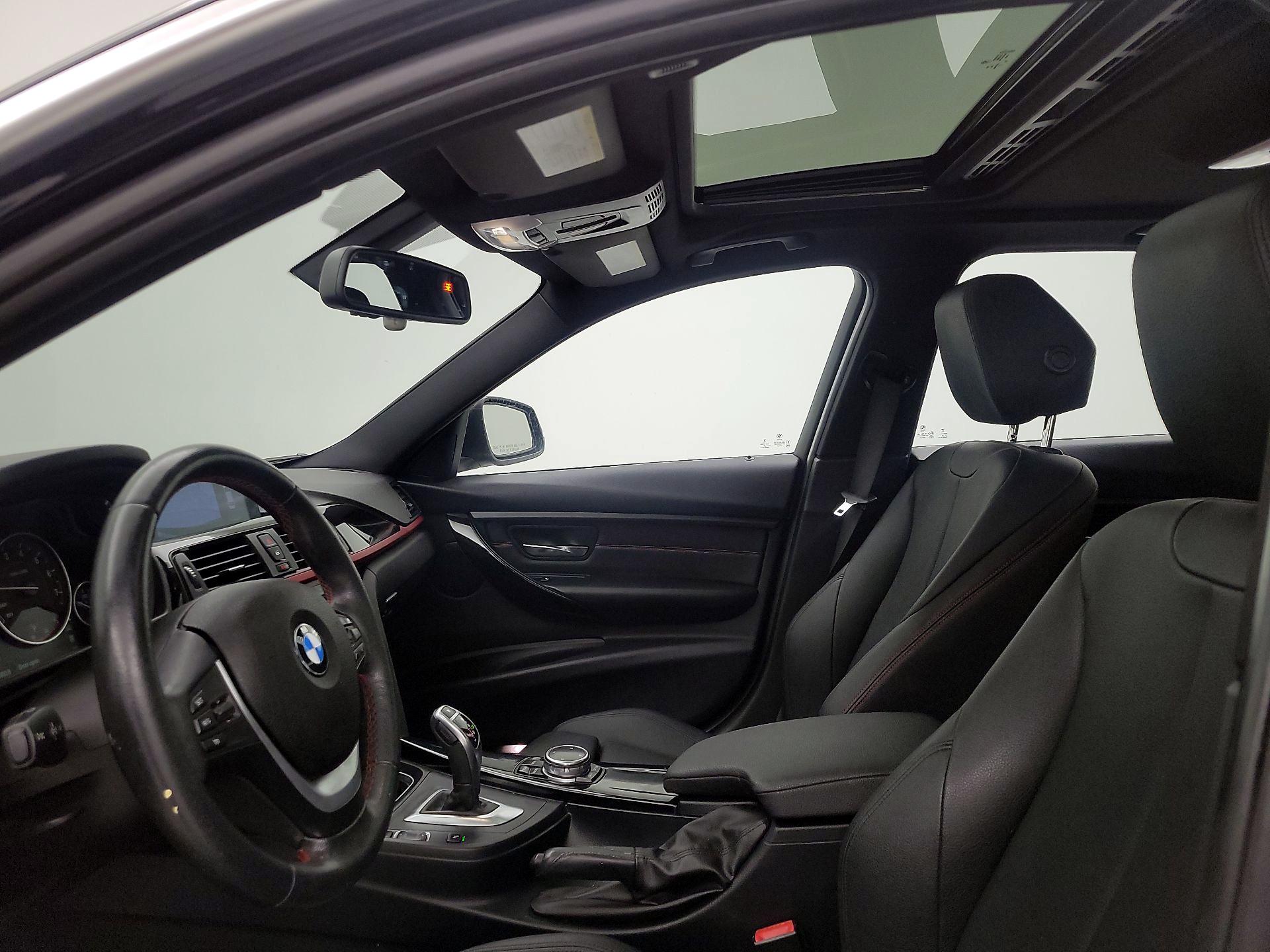 Thumbnail: 2015 BMW 3 Series - 19