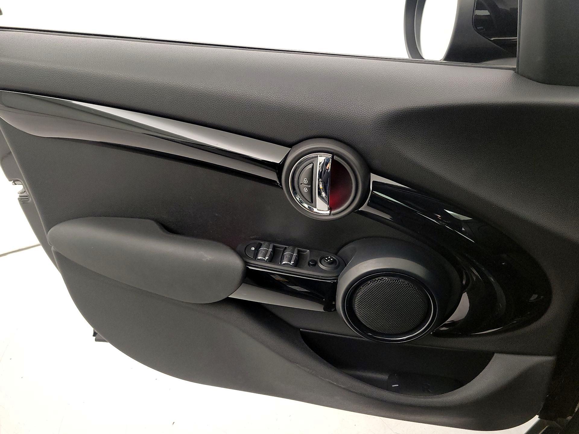 Thumbnail: 2021 MINI Cooper Hardtop - 12