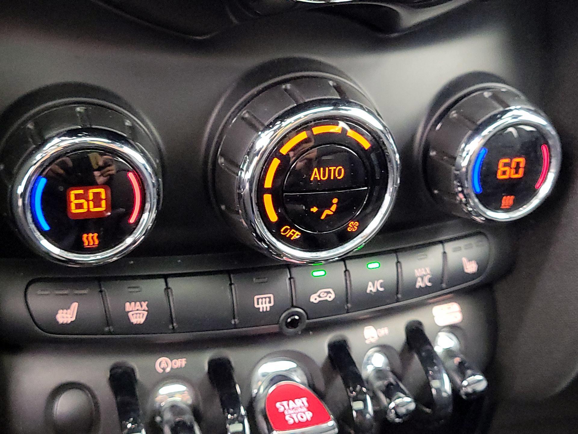 Thumbnail: 2021 MINI Cooper Hardtop - 16