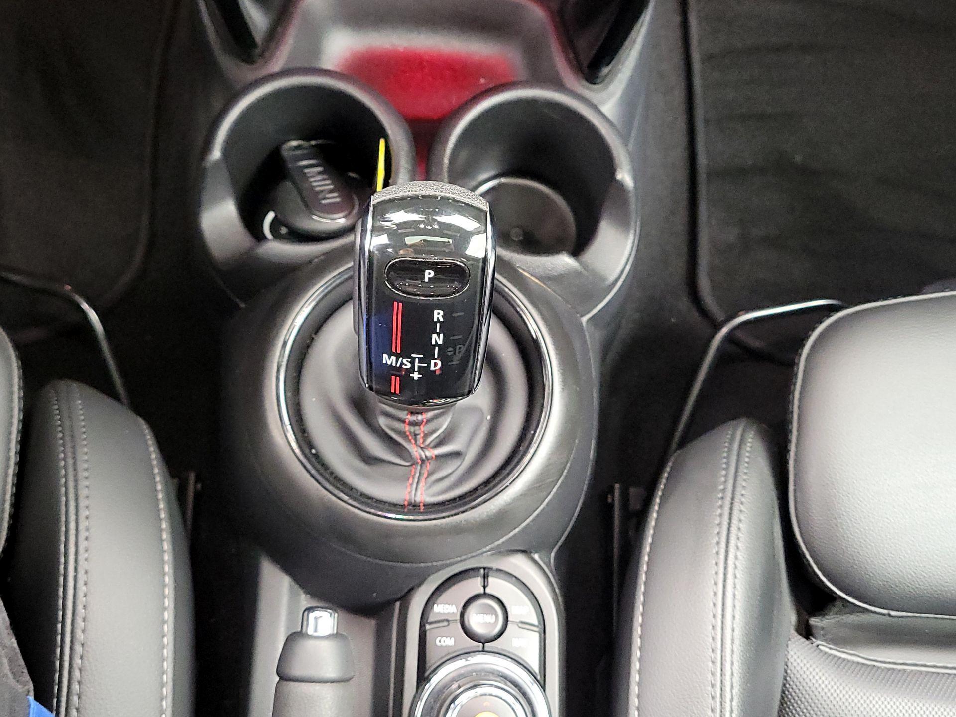 Thumbnail: 2021 MINI Cooper Hardtop - 17