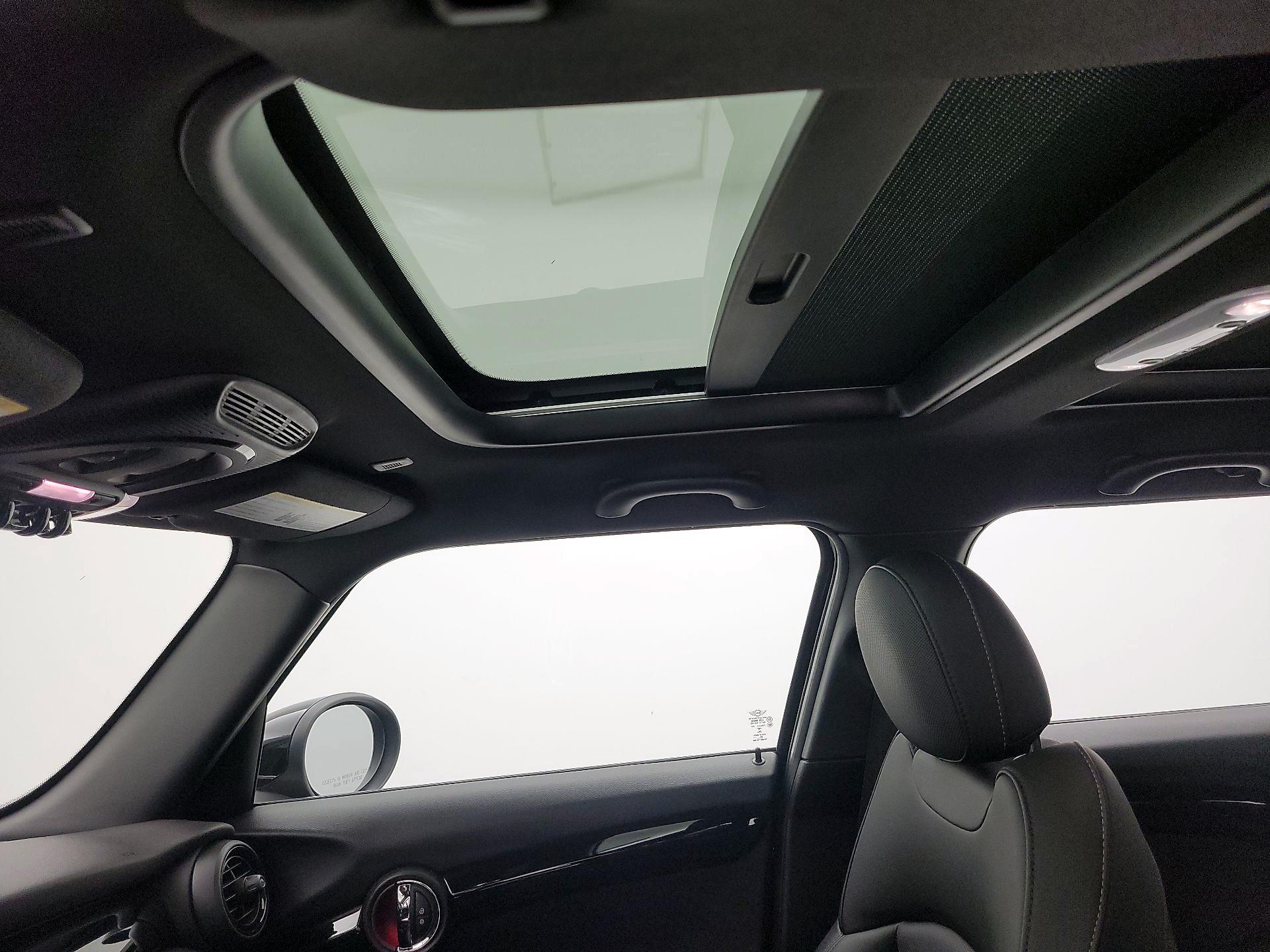 Thumbnail: 2021 MINI Cooper Hardtop - 18