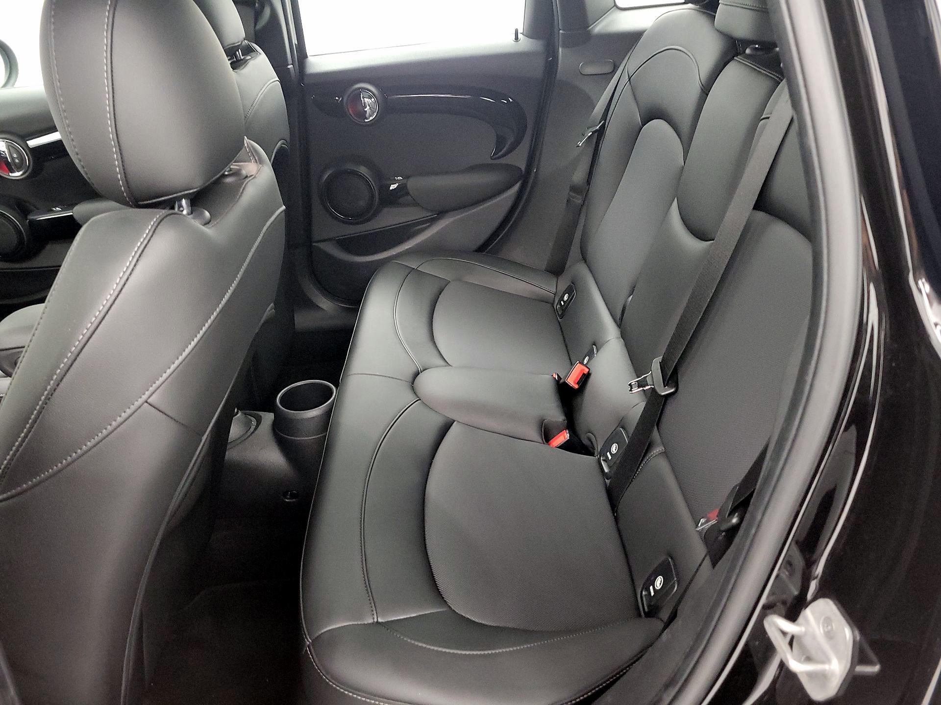 Thumbnail: 2021 MINI Cooper Hardtop - 19