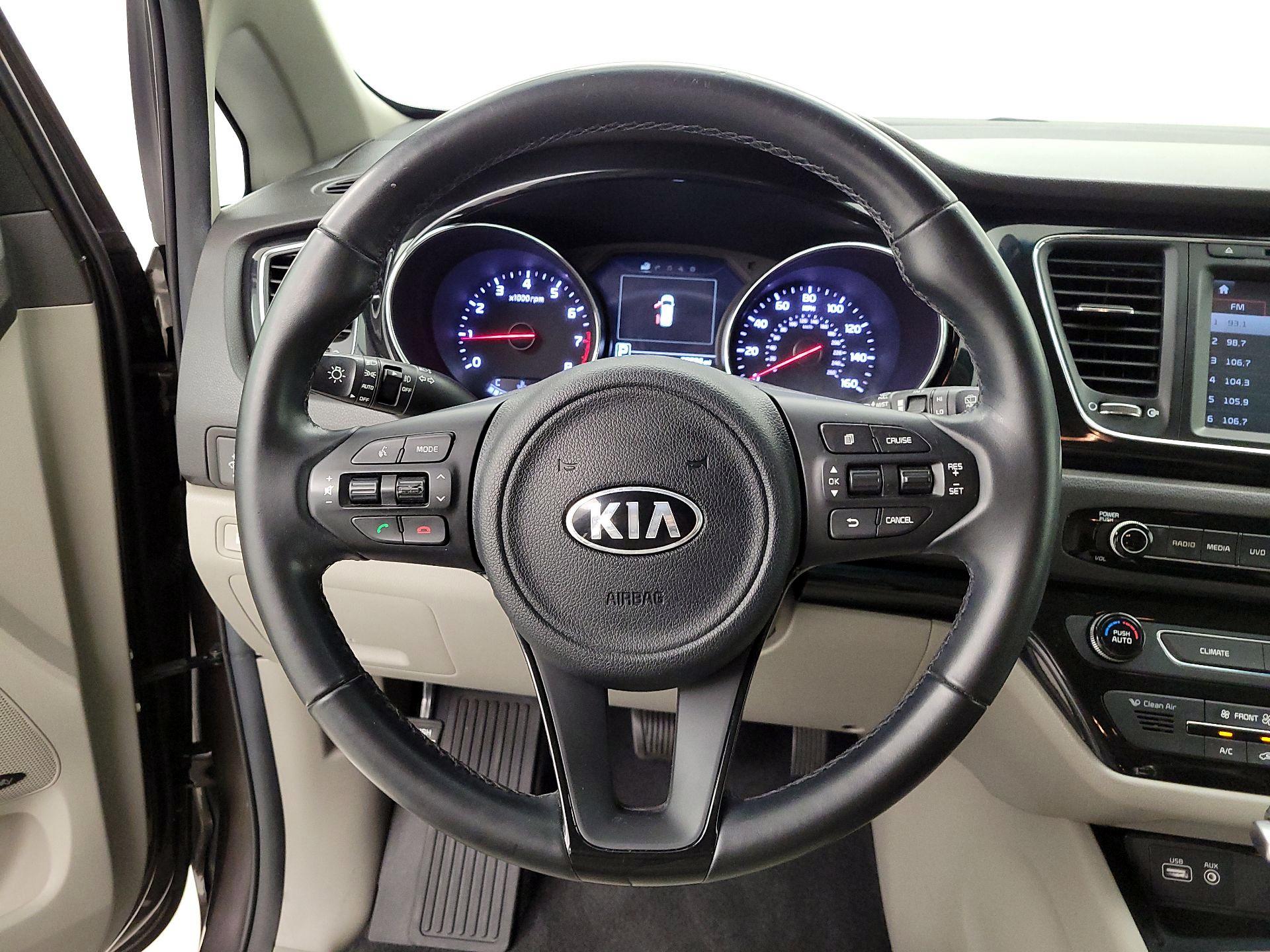 Thumbnail: 2017 Kia Sedona - 10