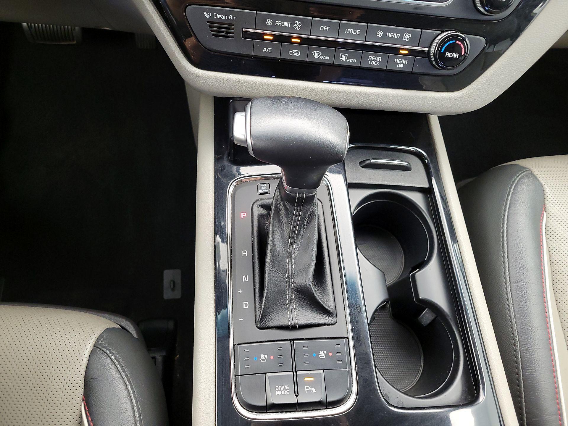Thumbnail: 2017 Kia Sedona - 16