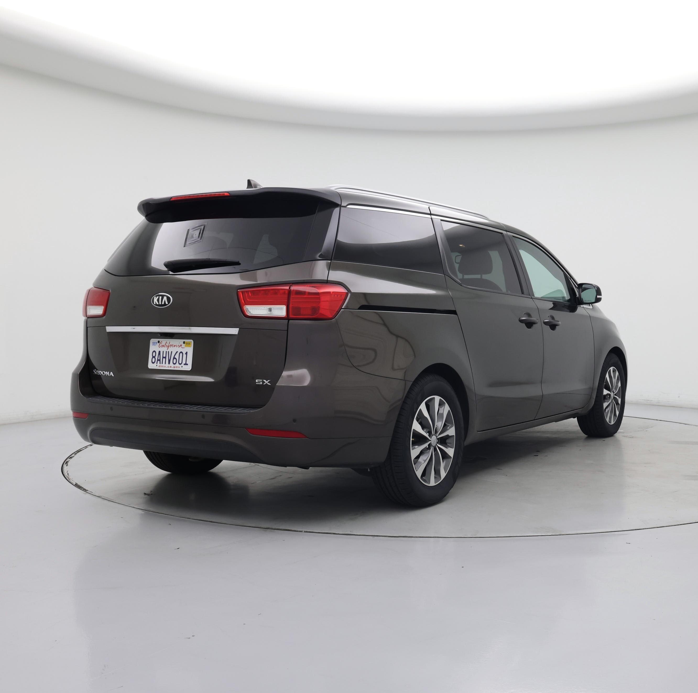 Thumbnail: 2017 Kia Sedona - 8