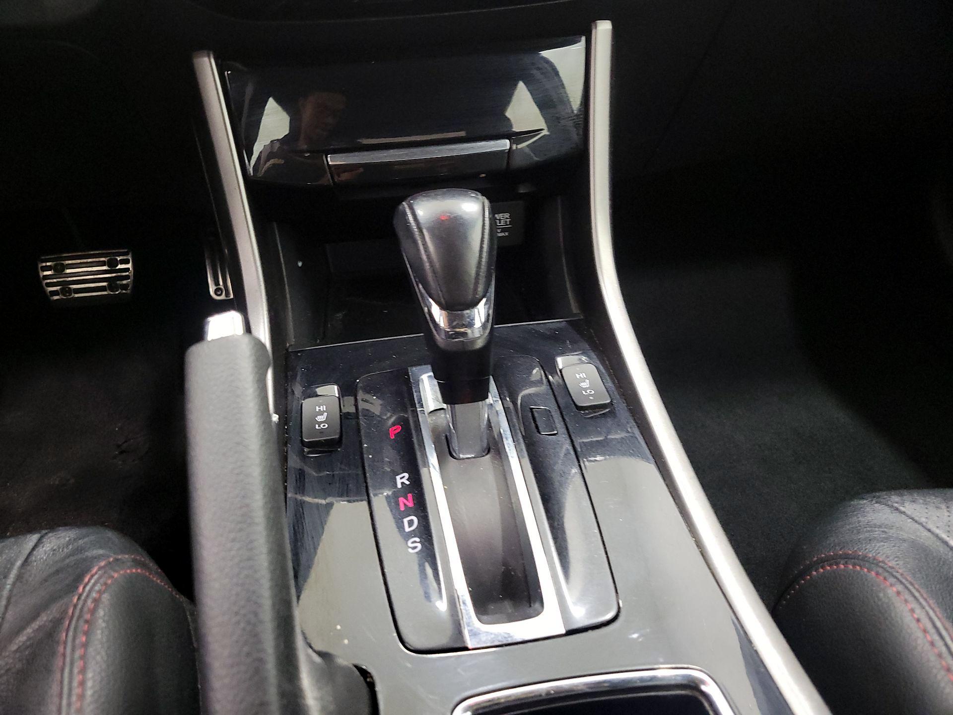 Thumbnail: 2017 Honda Accord - 17