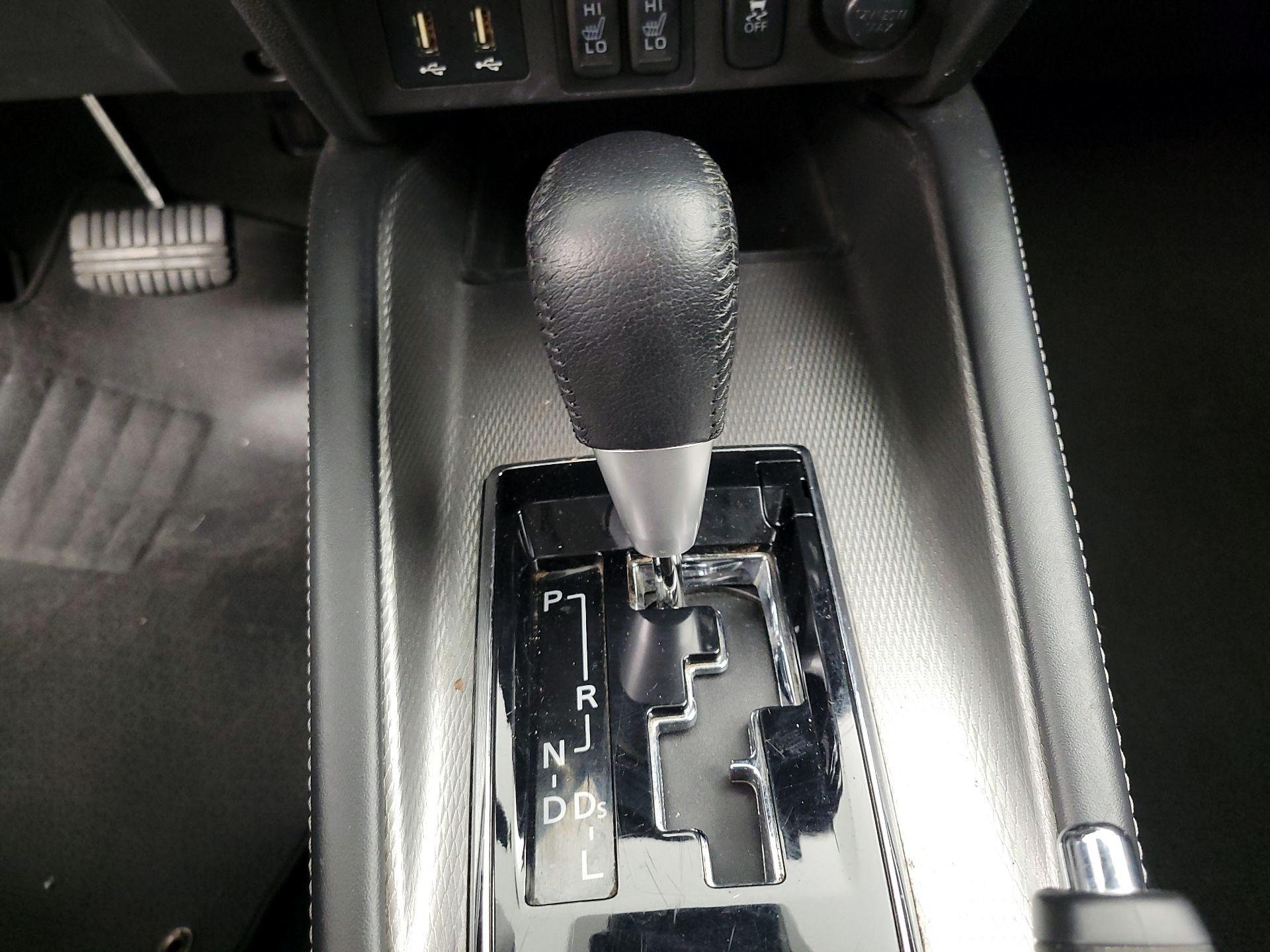 Thumbnail: 2021 Mitsubishi Outlander Sport - 16