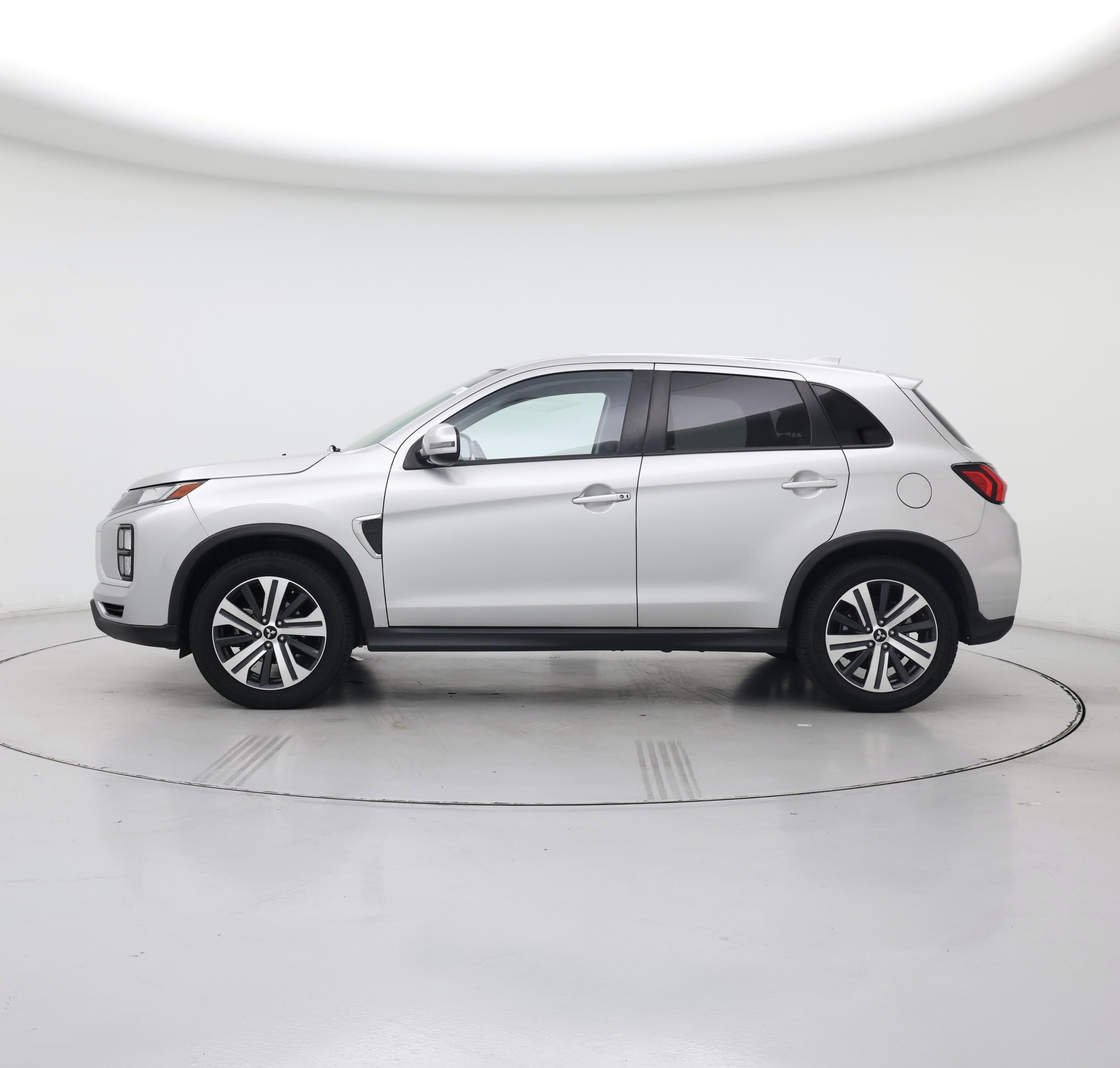 Thumbnail: 2021 Mitsubishi Outlander Sport - 3