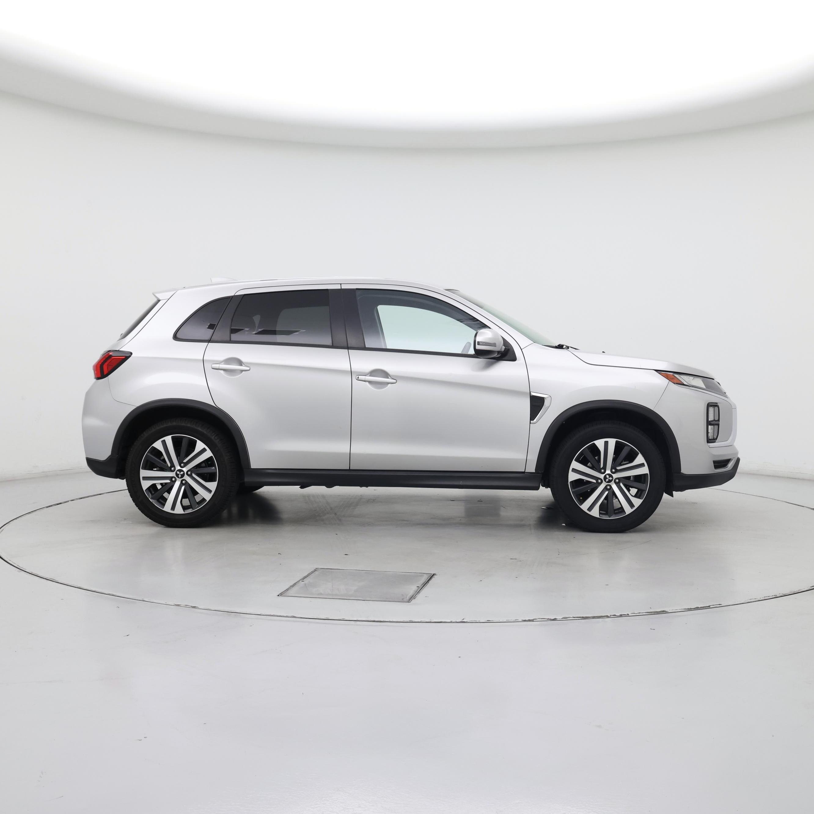 Thumbnail: 2021 Mitsubishi Outlander Sport - 7