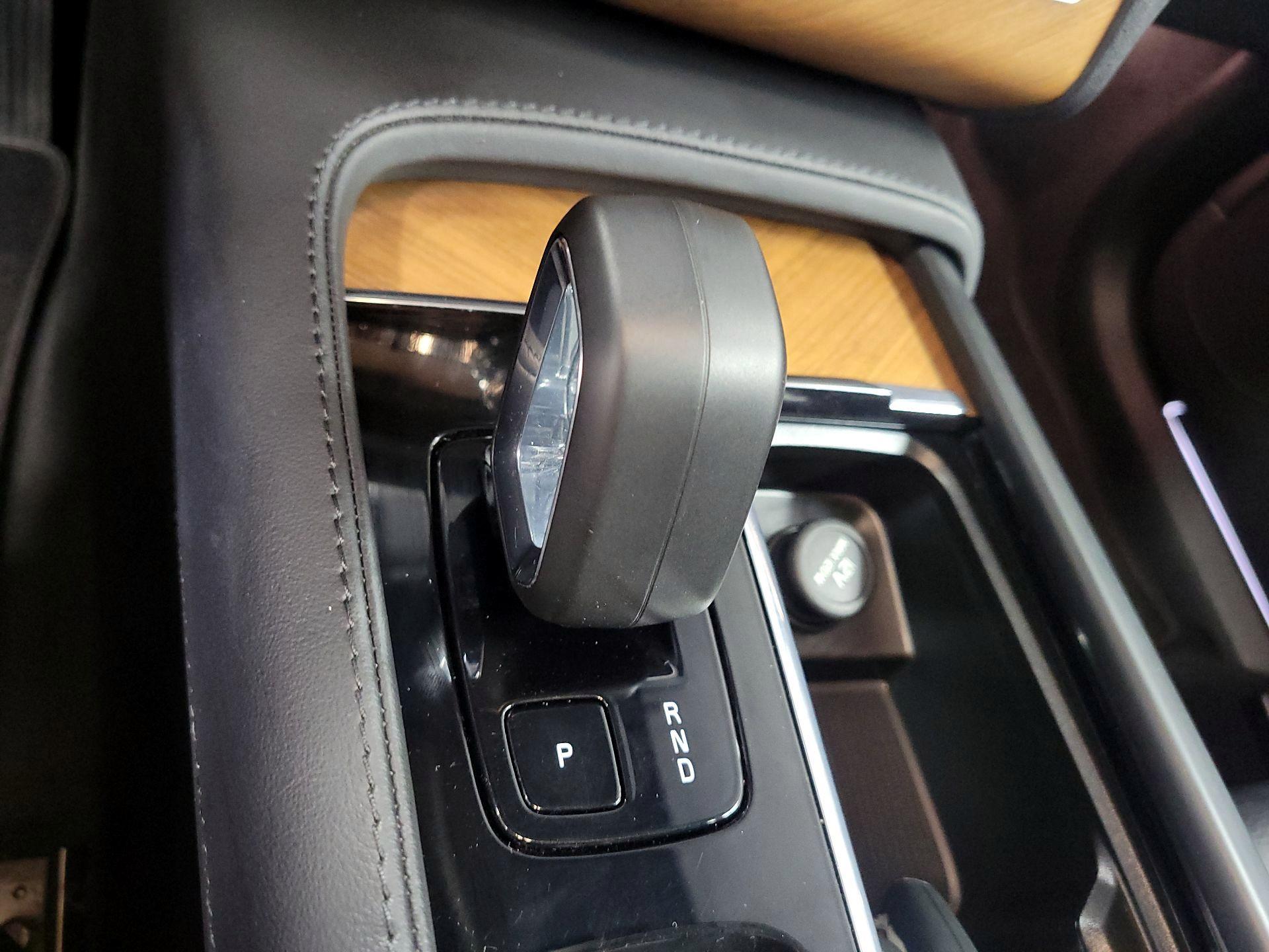 Thumbnail: 2024 Volvo XC90 - 16