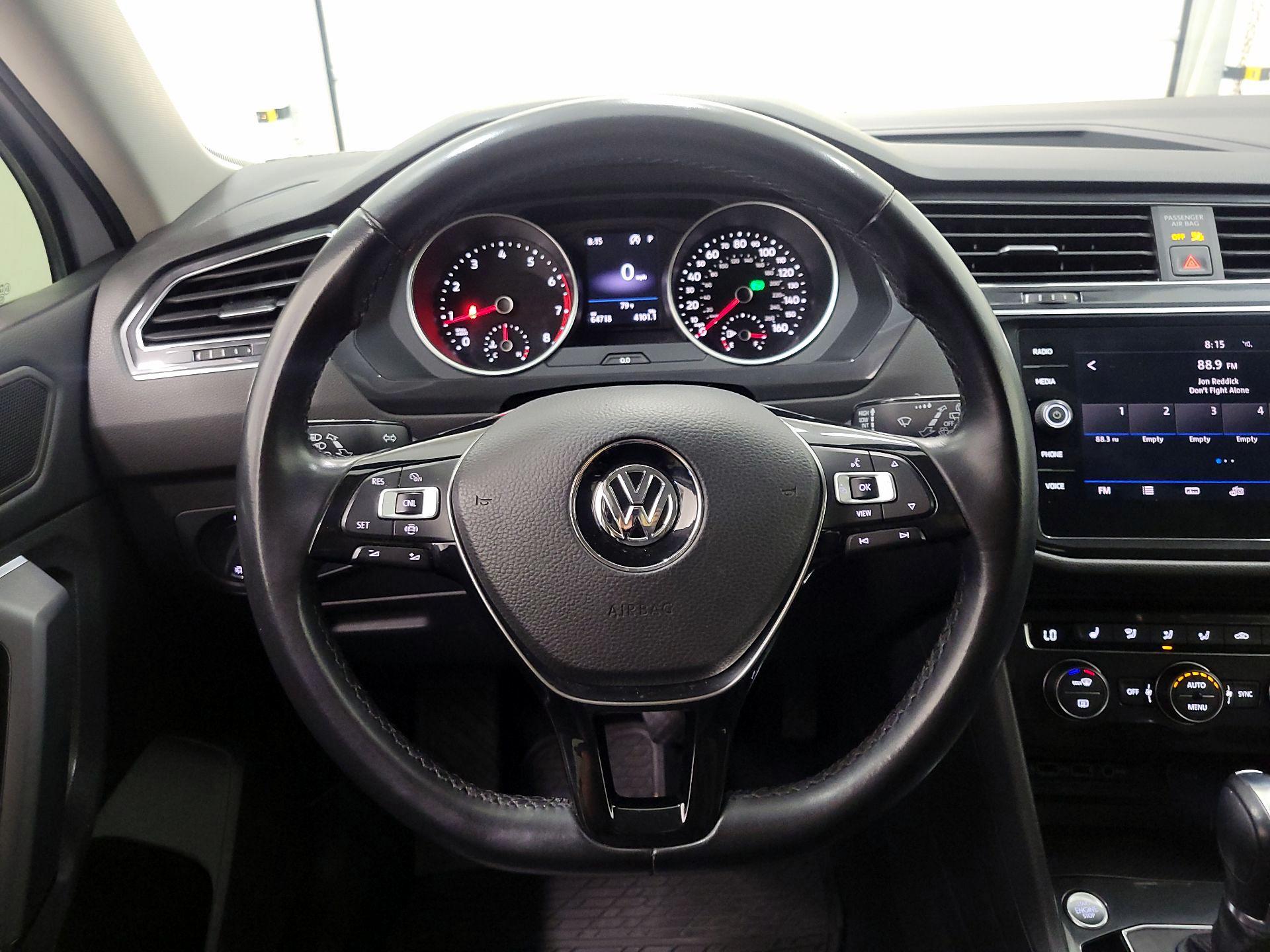 Thumbnail: 2019 Volkswagen Tiguan - 10