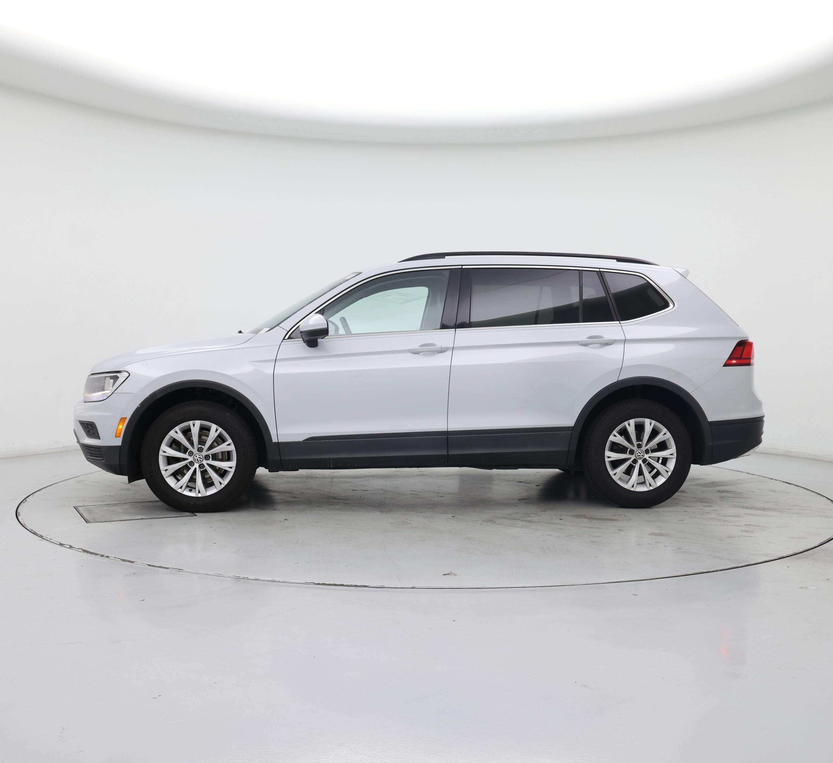Thumbnail: 2019 Volkswagen Tiguan - 3