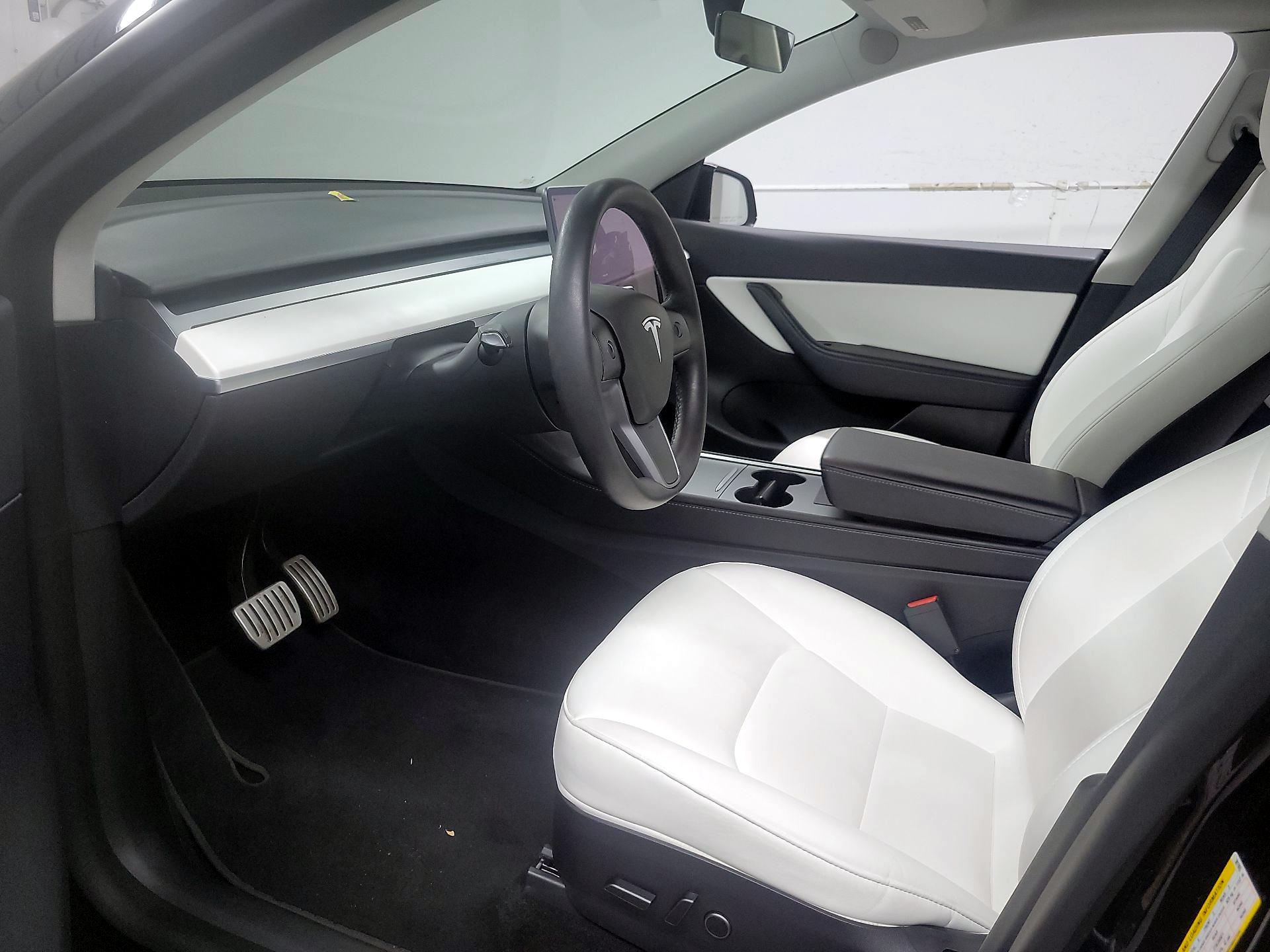 Thumbnail: 2022 Tesla Model Y - 11