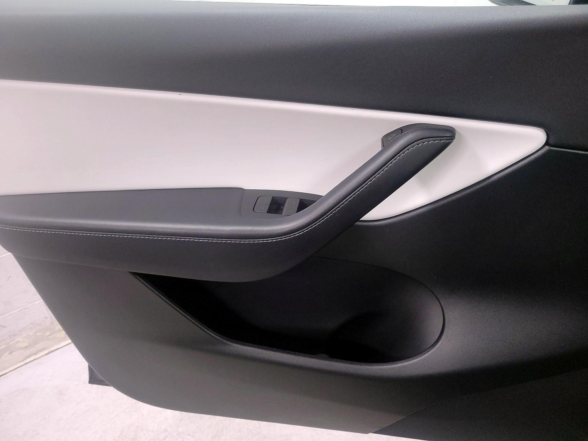 Thumbnail: 2022 Tesla Model Y - 12