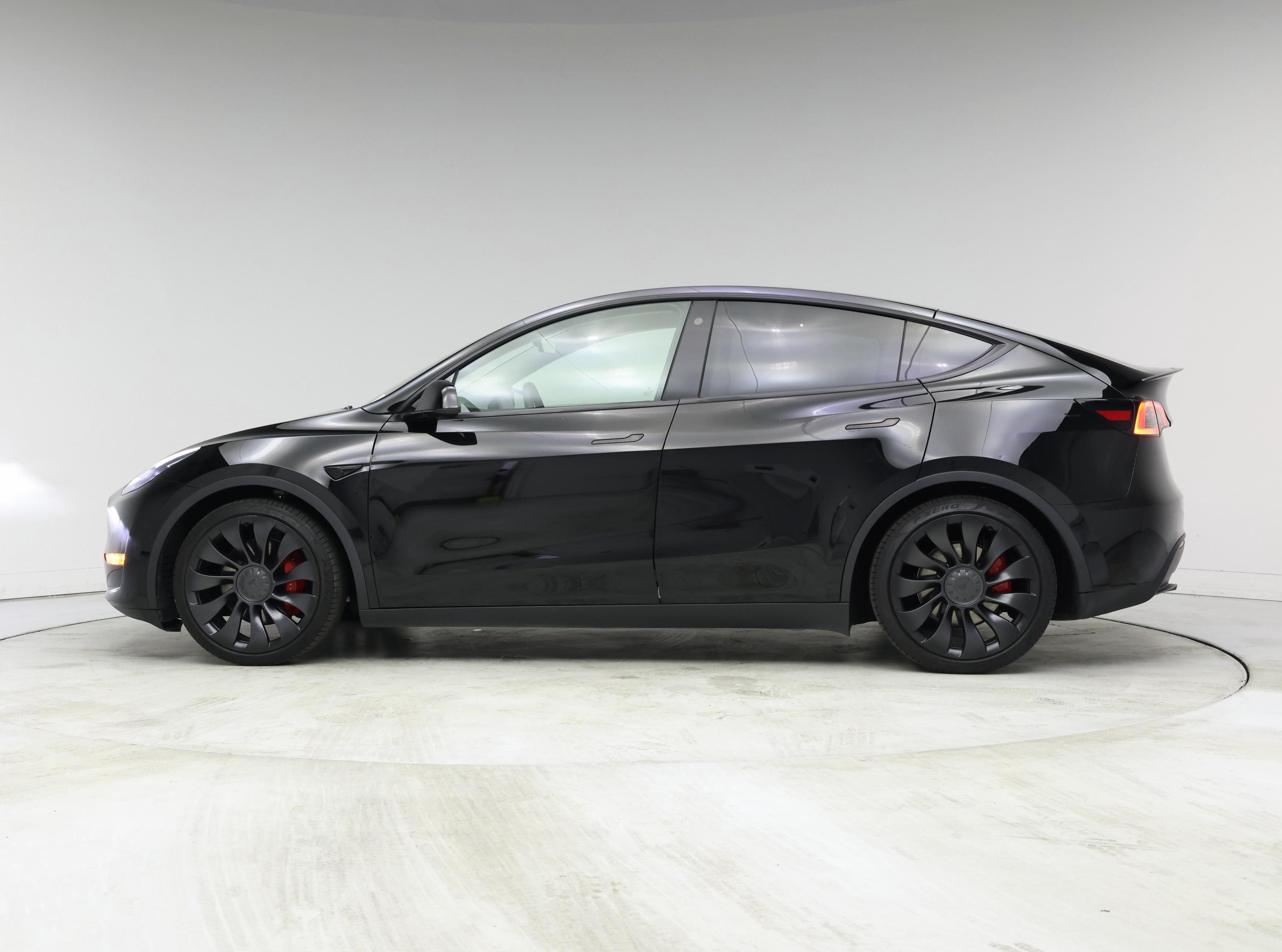 Thumbnail: 2022 Tesla Model Y - 3