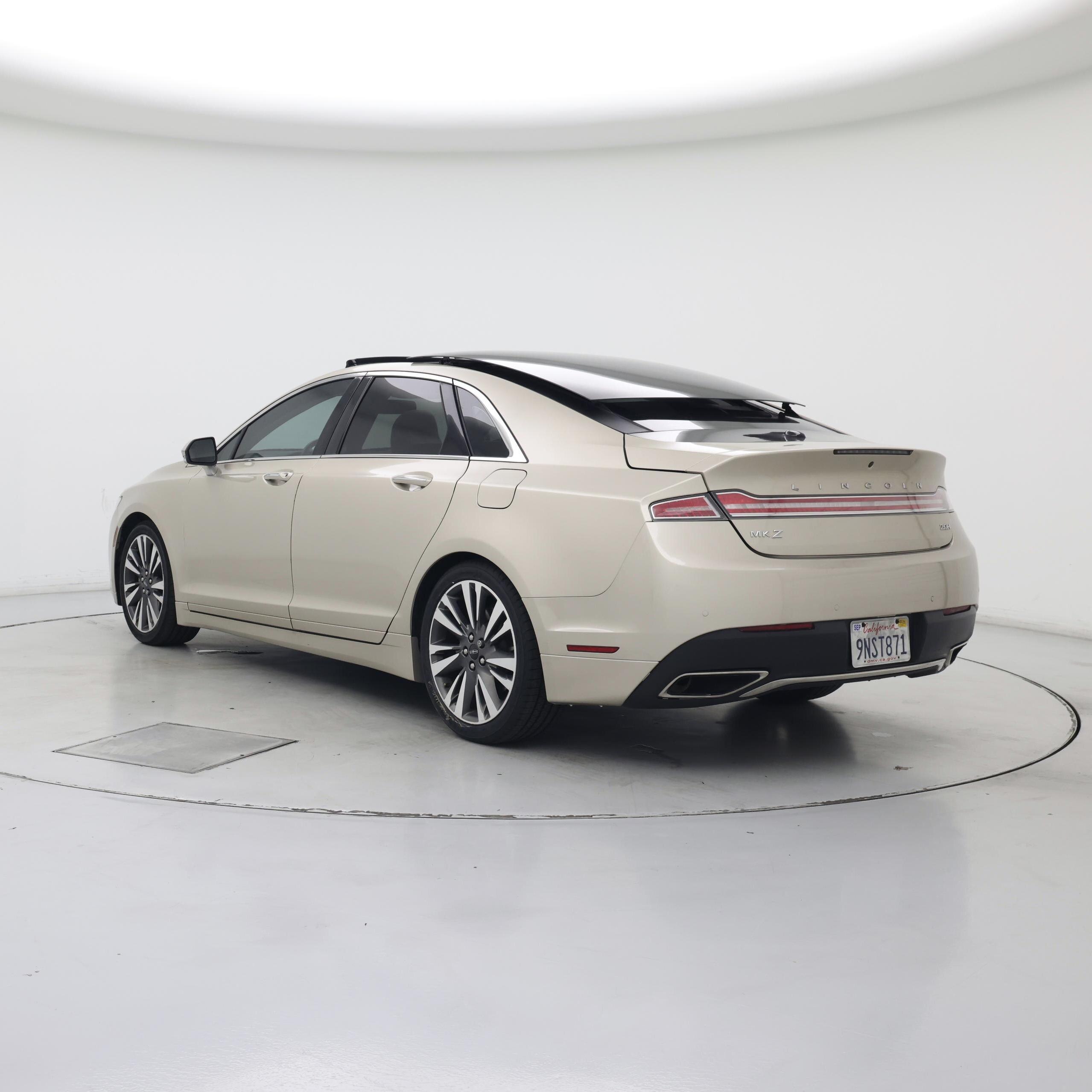 Thumbnail: 2017 Lincoln MKZ - 2