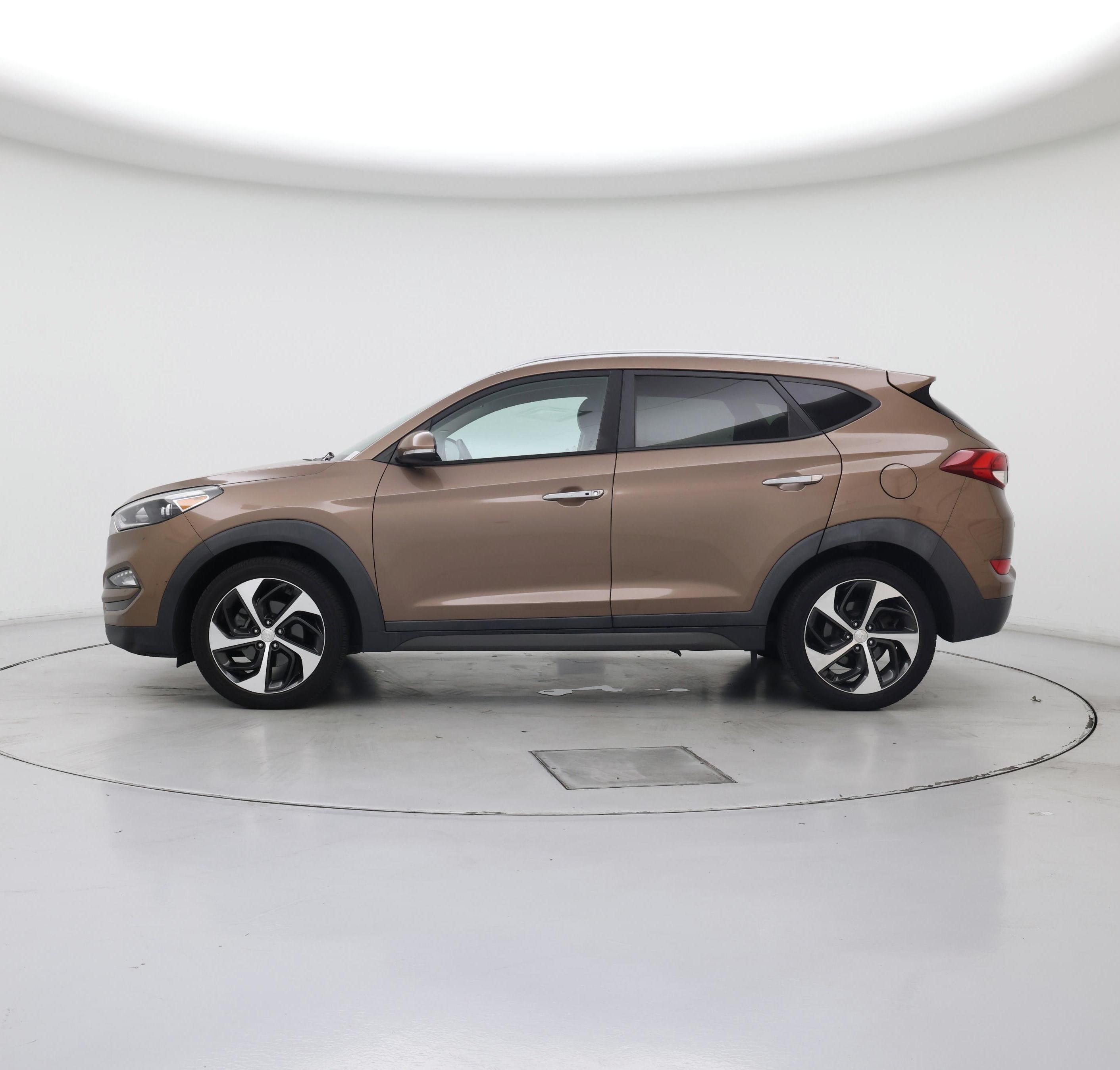 Thumbnail: 2016 Hyundai Tucson - 3