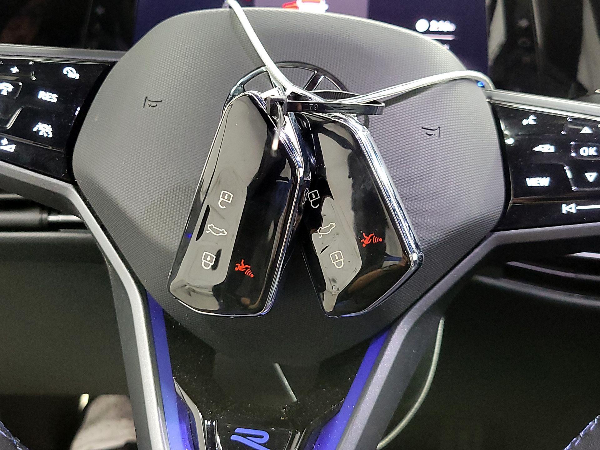 Thumbnail: 2023 Volkswagen Golf - 20