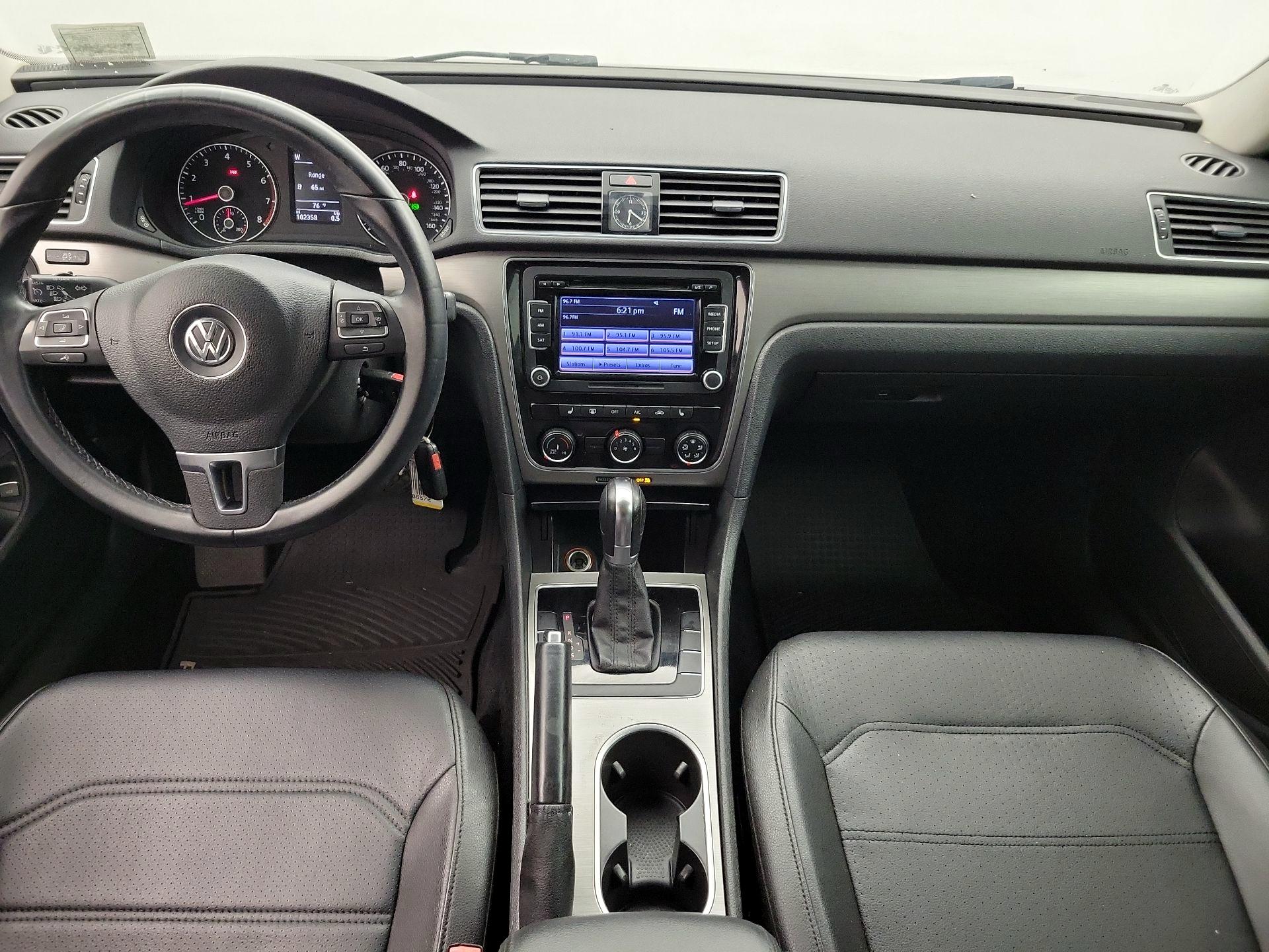 Thumbnail: 2014 Volkswagen Passat - 9