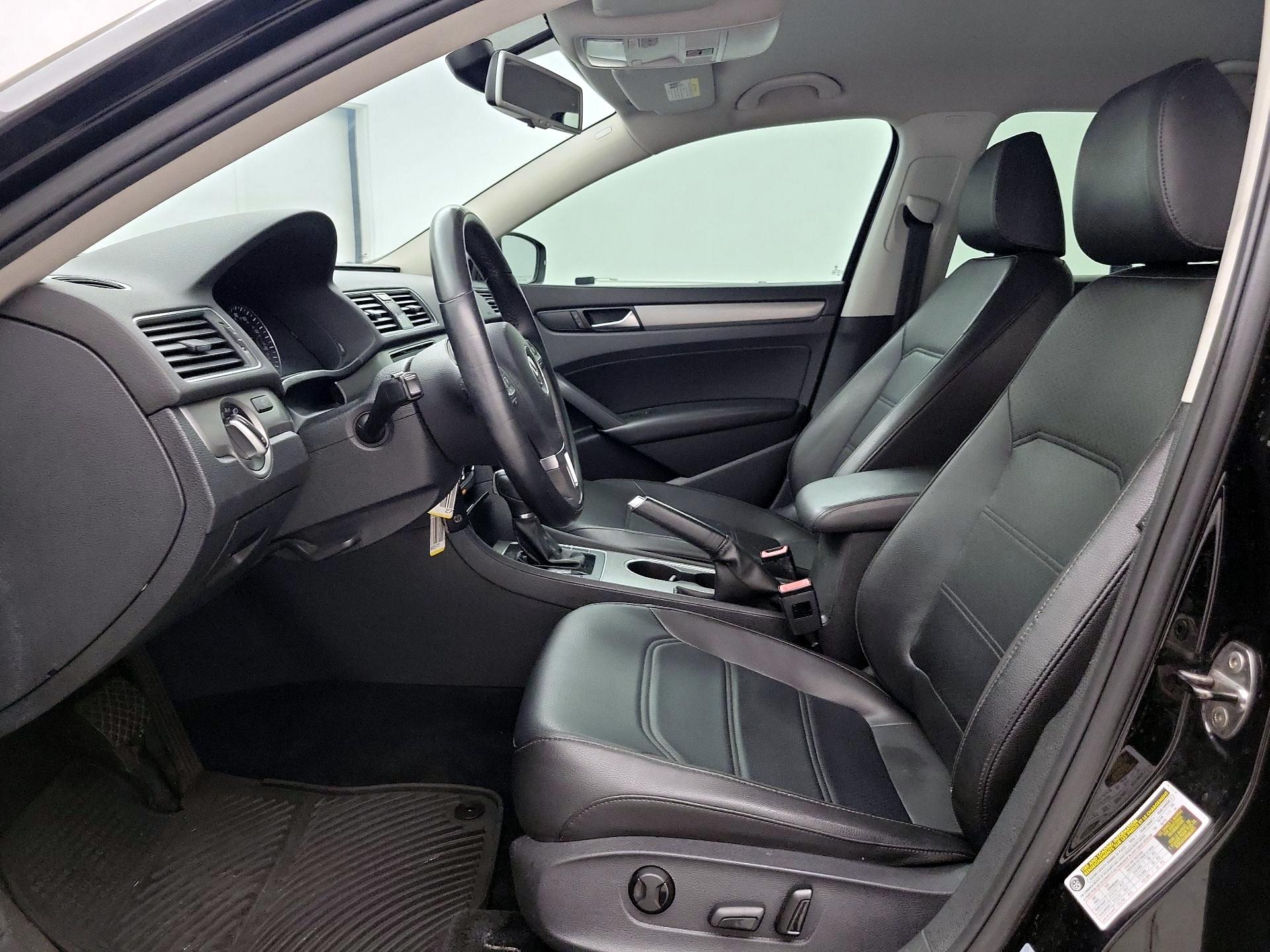 Thumbnail: 2014 Volkswagen Passat - 11