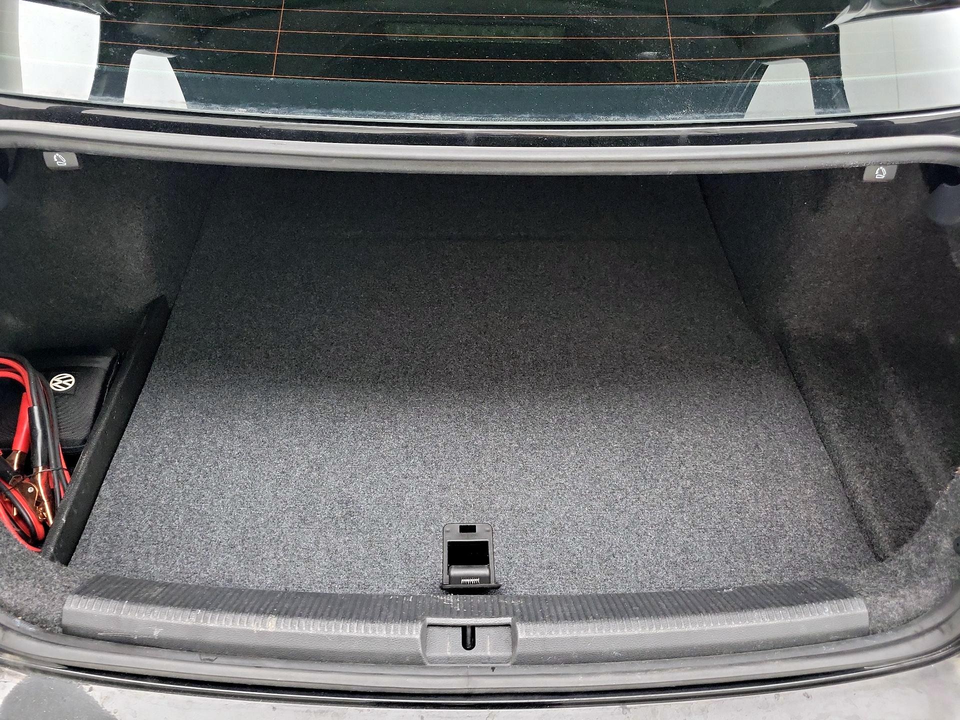 Thumbnail: 2014 Volkswagen Passat - 20