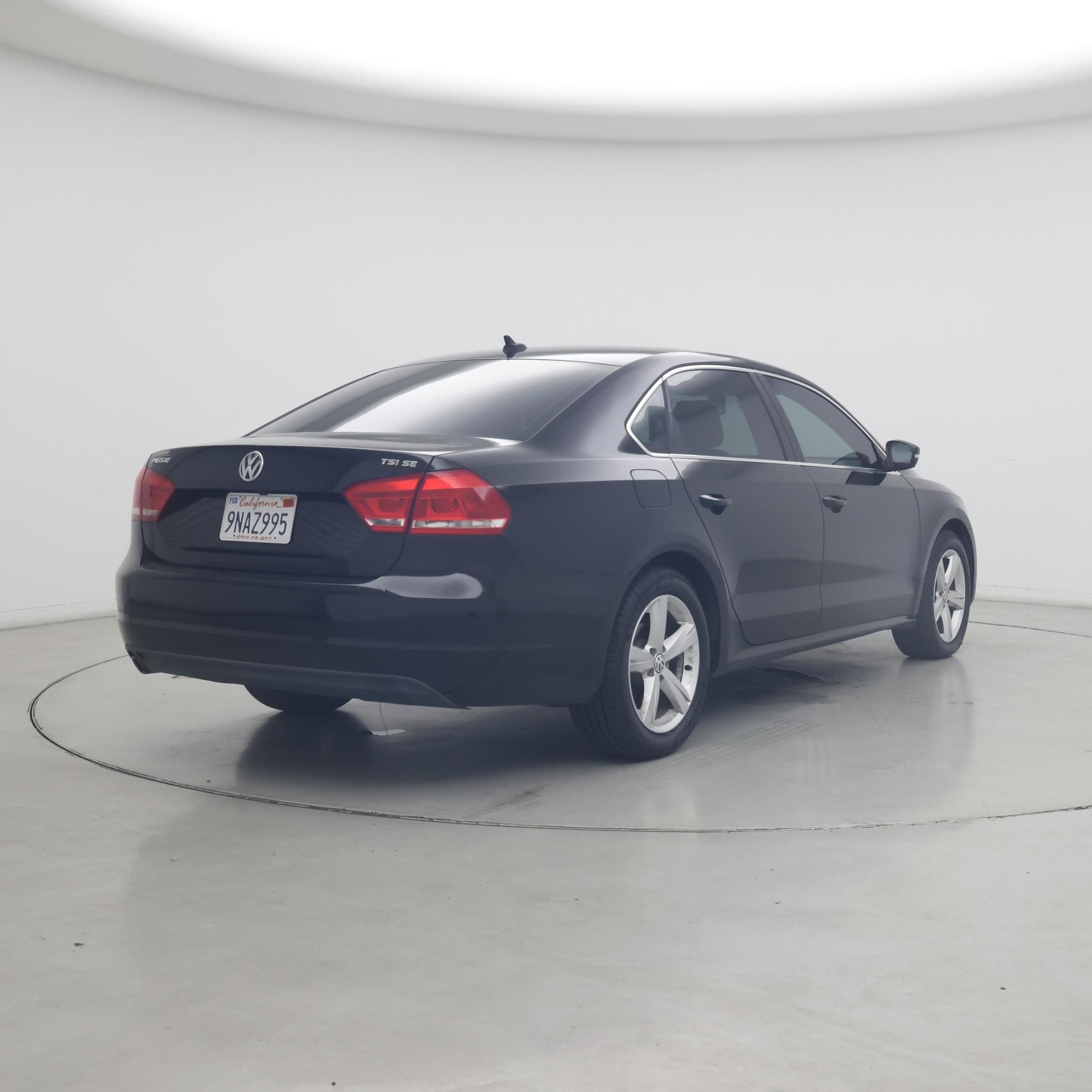 Thumbnail: 2014 Volkswagen Passat - 8