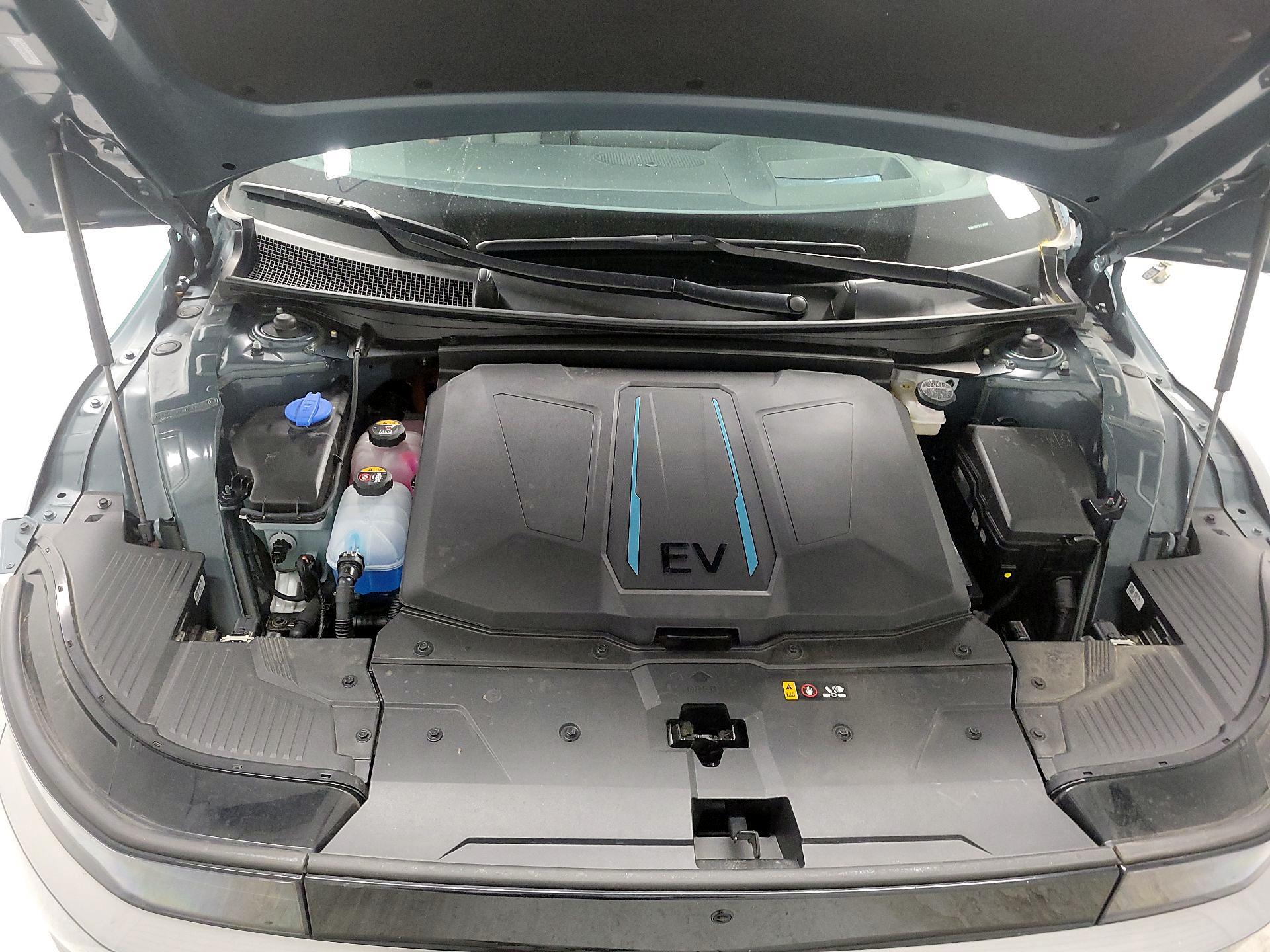 Thumbnail: 2023 Hyundai Ioniq 5 - 20
